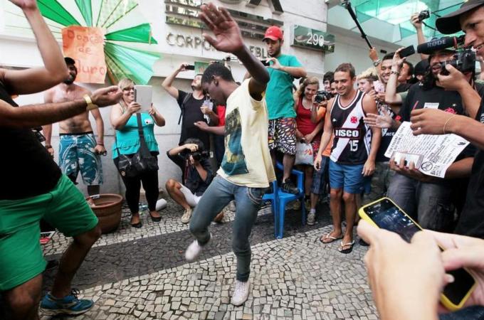 The initial series of rolezinhos in Sao Paulo's malls were not political in character [Getty Images]