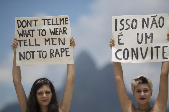 There exists a veiled tendency to make women the responsible party, i.e. if they wish to avoid passes from men at work, they should dress conservatively and avoid provocative behaviour, writes  Rabanea [AP]