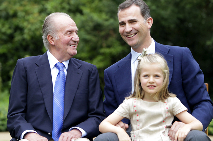 Spain's king Juan Carlos, left, abdicated in favour of crown prince Felipe (R) [File - EPA]