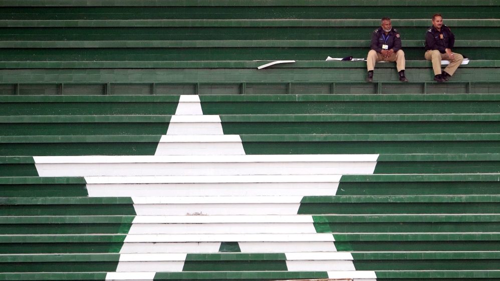 Zimbabwe team in violence-hit Pakistan amid cricket revival hopes