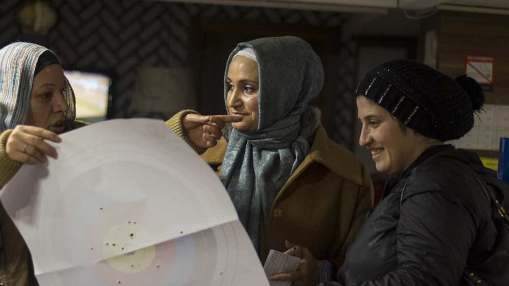 Turkish women take self defence classes