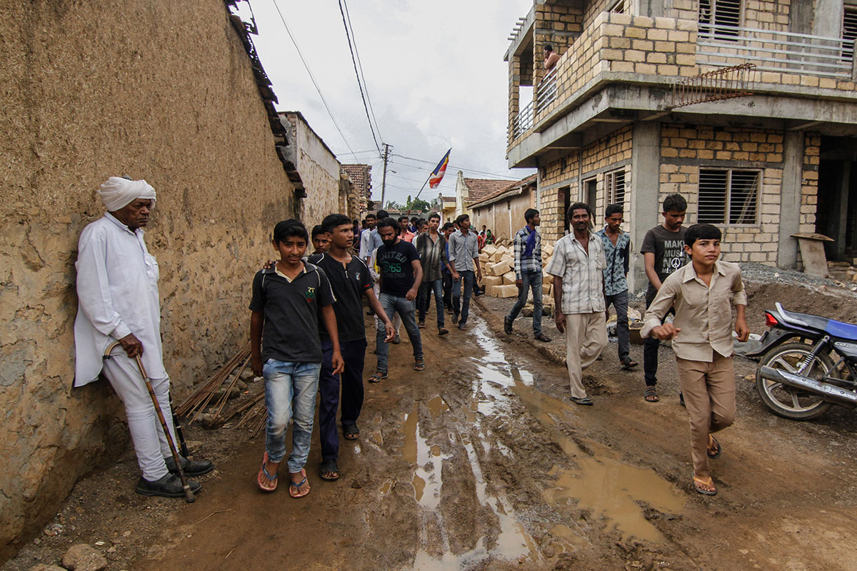 Chalo Una/ Please Do Not Use