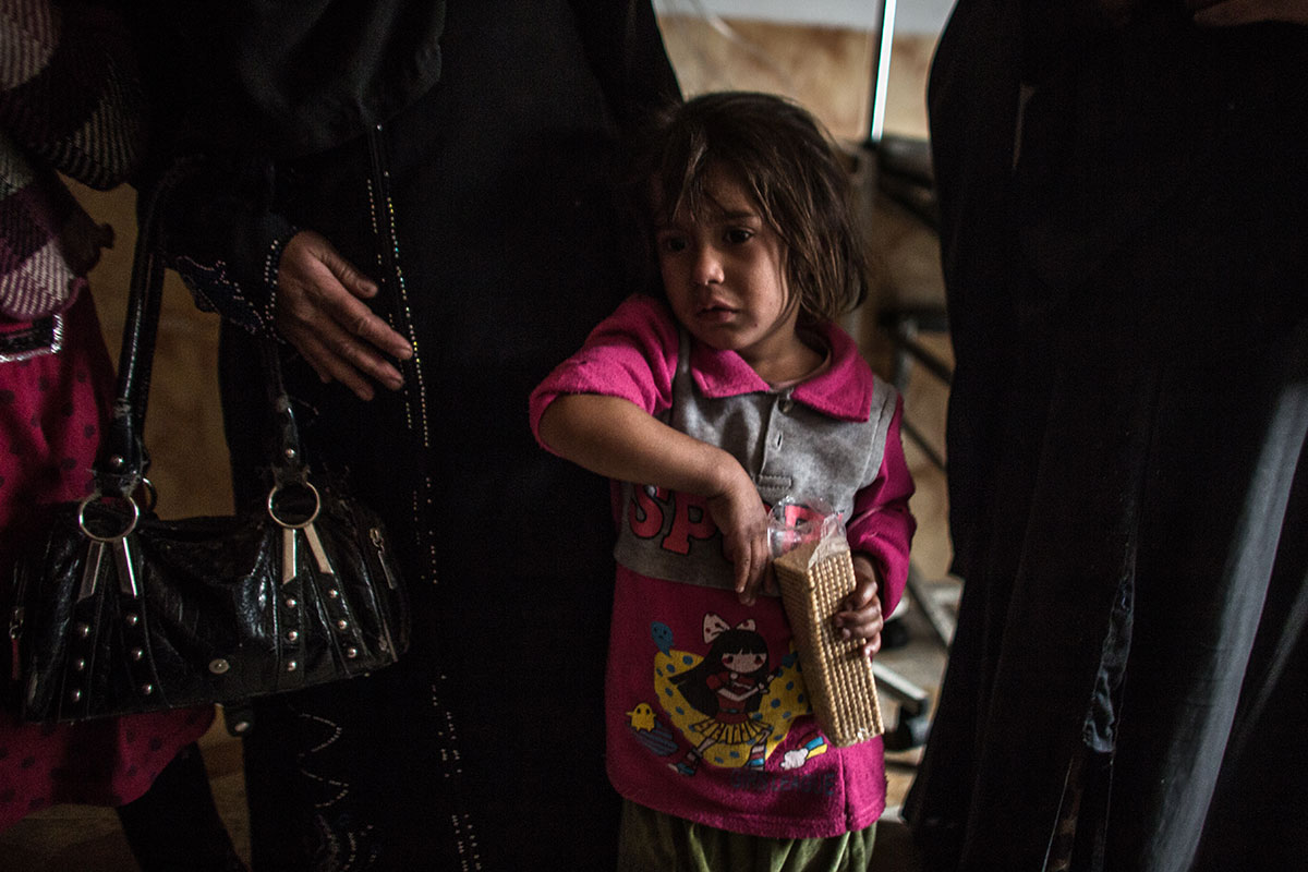 Qayyarah, Iraq - Closer look at the Oil Well fires / Please Do Not Use