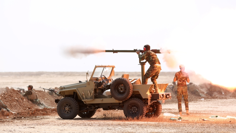 Members of the Badr Organisation undergo training before the upcoming battle to recapture Mosul in Diyala province, Iraq [REUTERS]