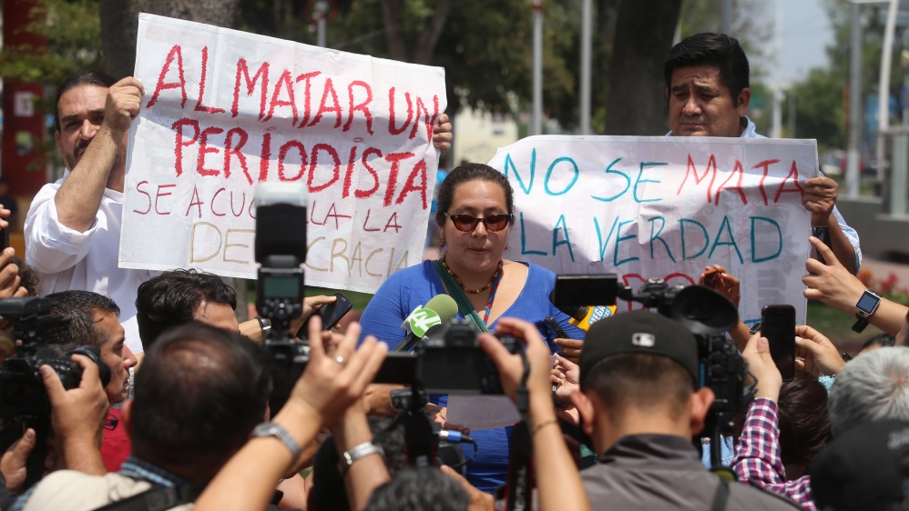 Mexican journalists protest after killing of three journalists