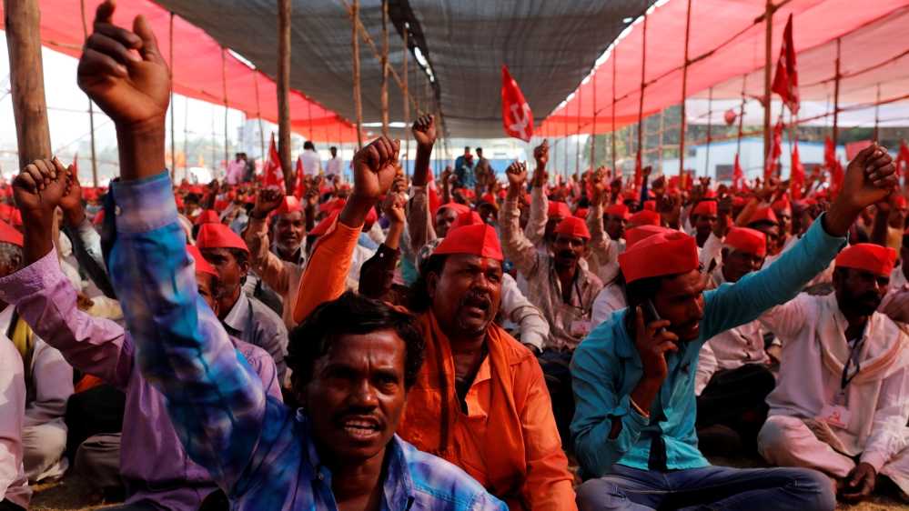 Farmers shout slogans against the government at a rally organised by All India Kisan Sabha (AIKS) in Mumbai, India March 12, 2018. REUTERS/Danish Siddiqui