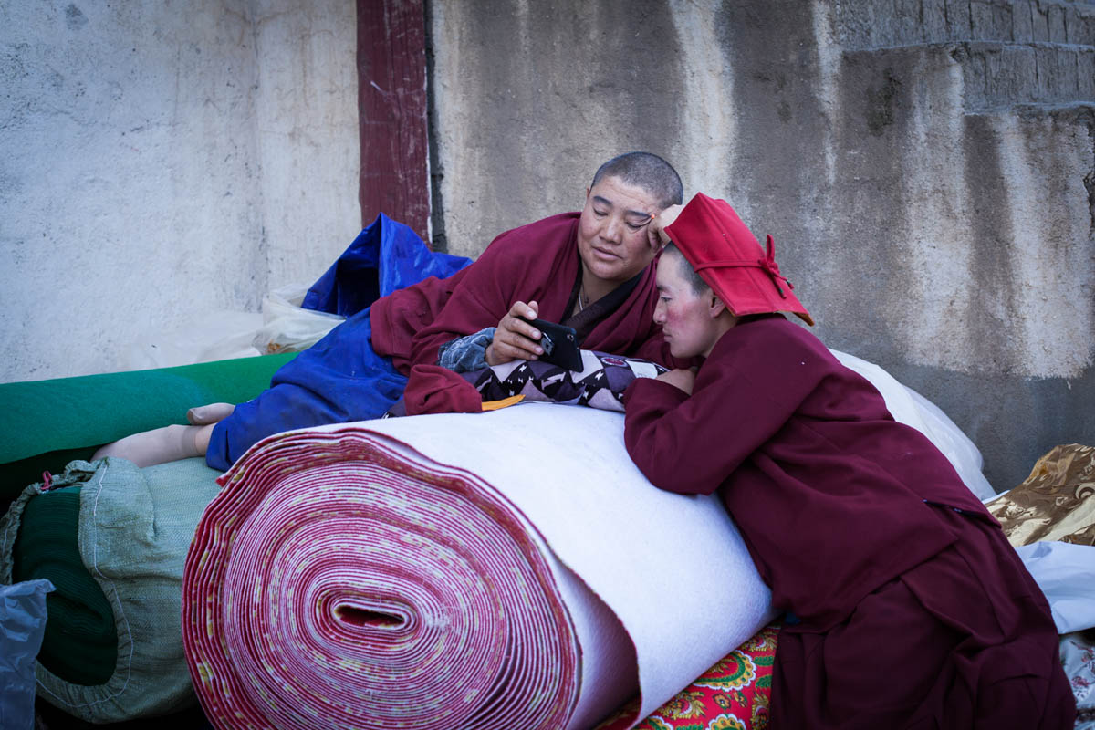 Yarchen Gar:  The mountain monastery