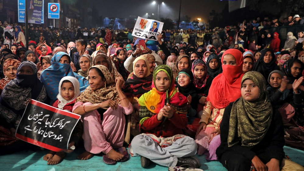 Local residents attend a protest against a new citizenship law, in New Delhi, India, December 21, 2019. Picture taken December 21, 2019. REUTERS/Anushree Fadnavis