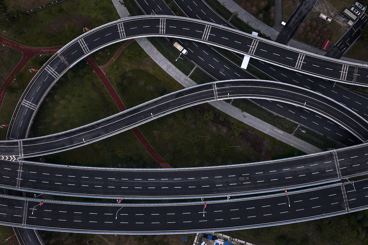 WUHAN, CHINA - FEBRUARY 07: General view of an empty flyover on February 7, 2020 in Wuhan, Hubei province, China. The number of those who have died from the Wuhan coronavirus, known as 2019-nCoV, i