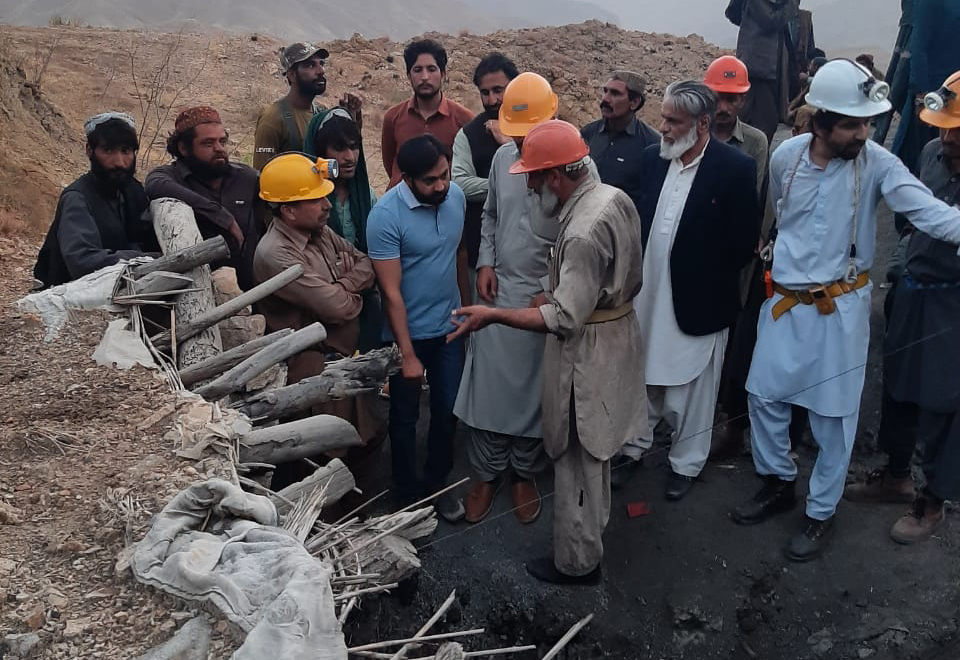 Rescue operation in Tor Ghar coal field of district Harnai Balochistan Province [Al Jazeera]