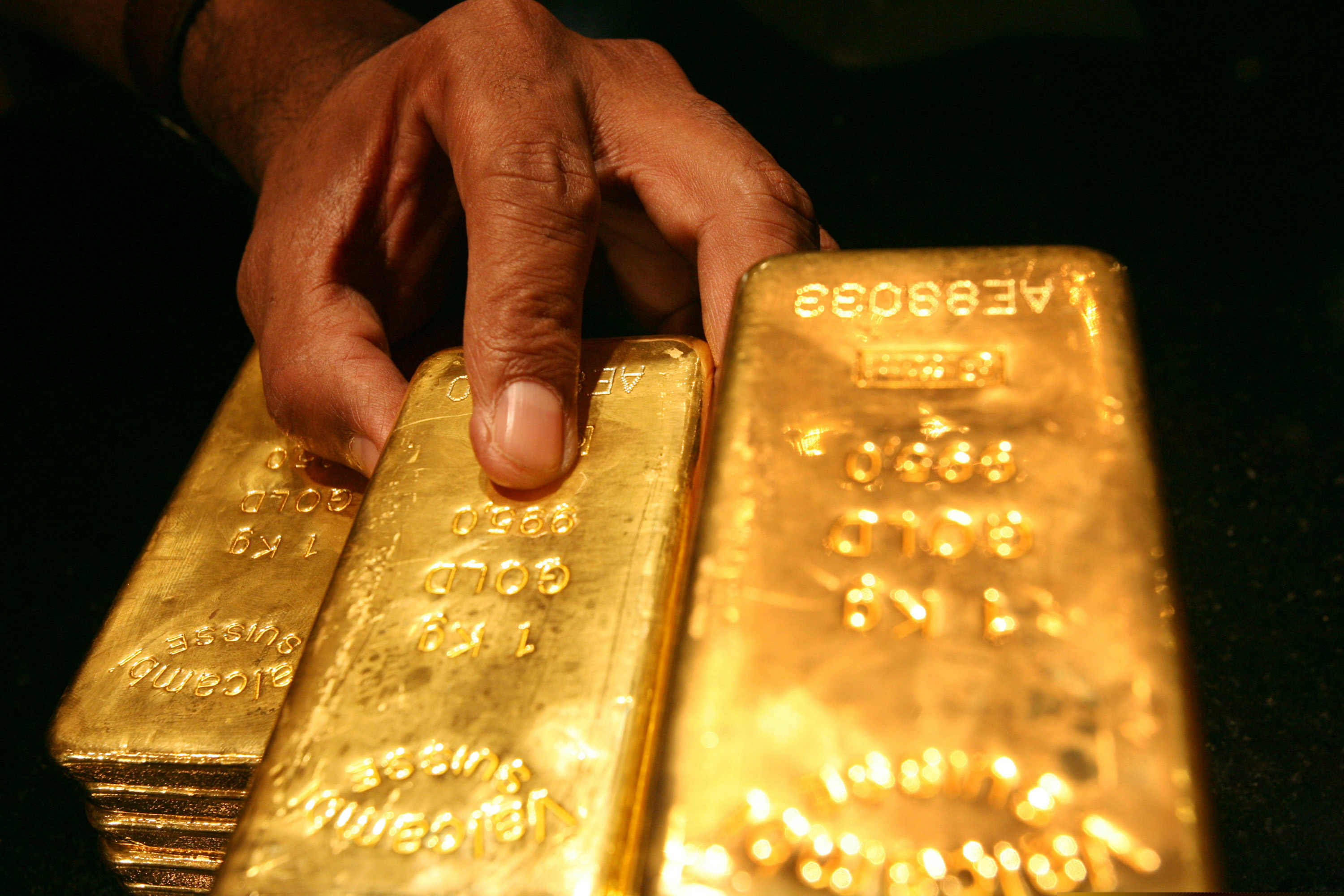 Venezuelan gold was refined in Mali and then resold primarily in the United Arab Emirates, Julio Borges, the opposition leader&#39;s chief overseas envoy, told reporters on Wednesday [File: Reuters]