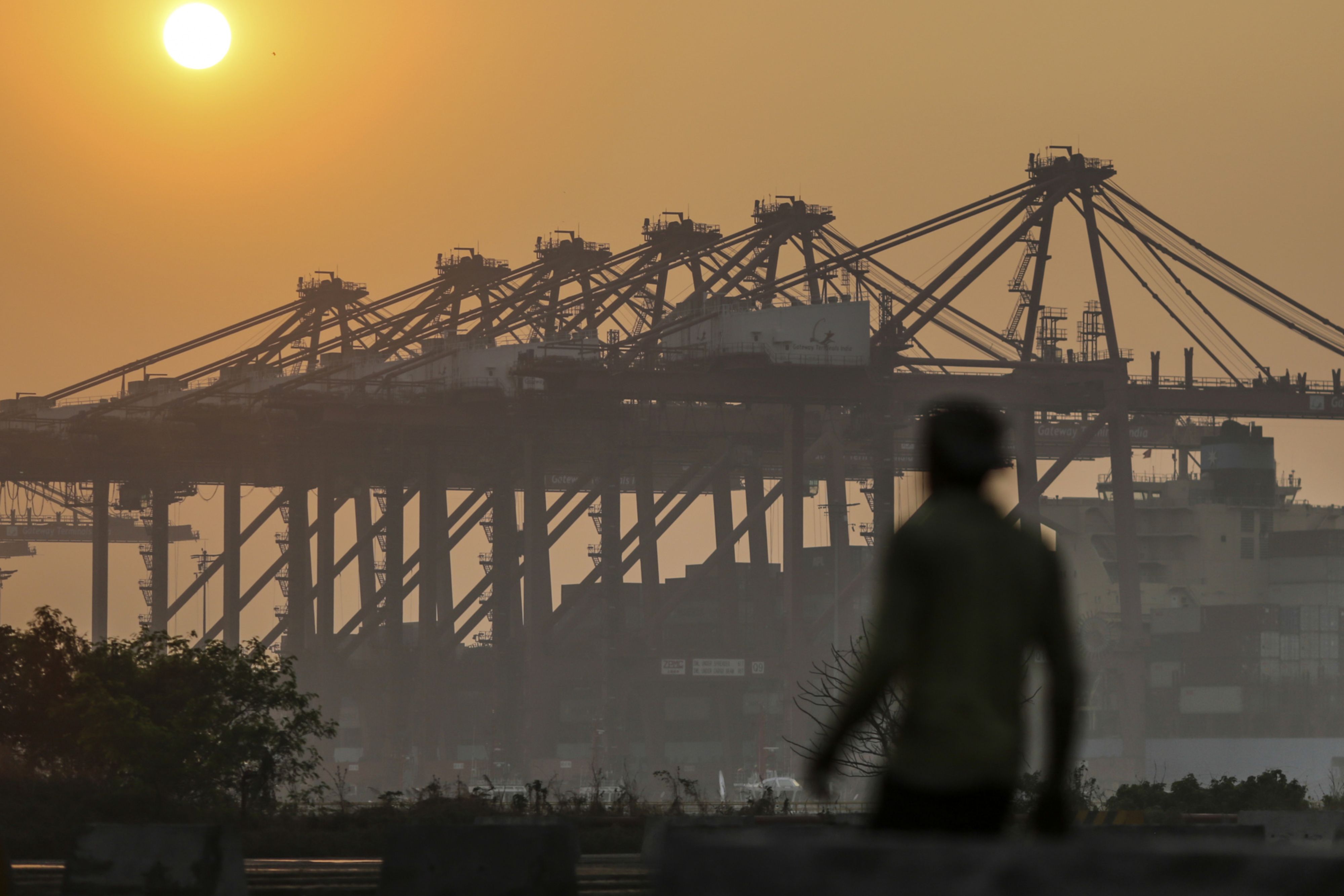 The governments of India and the United Arab Emirates are set to start talks on an economic pact aimed at boosting business, investment and jobs [File: Bloomberg]