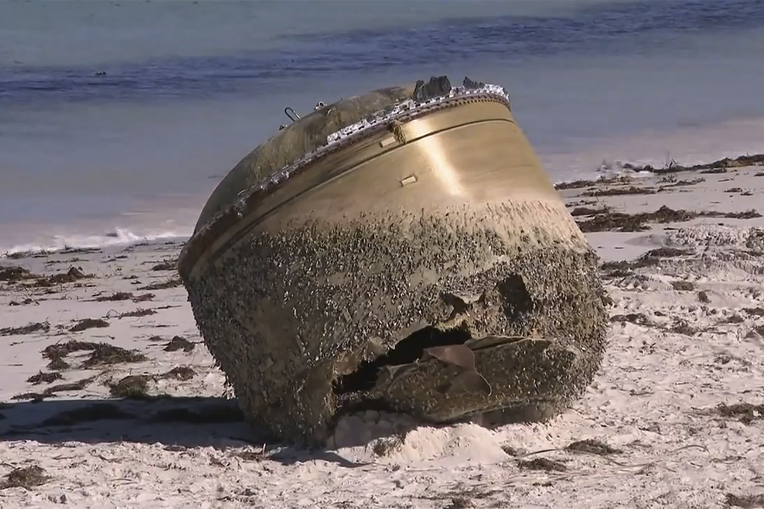 Acylindrical object on beach in Green Head, Australia