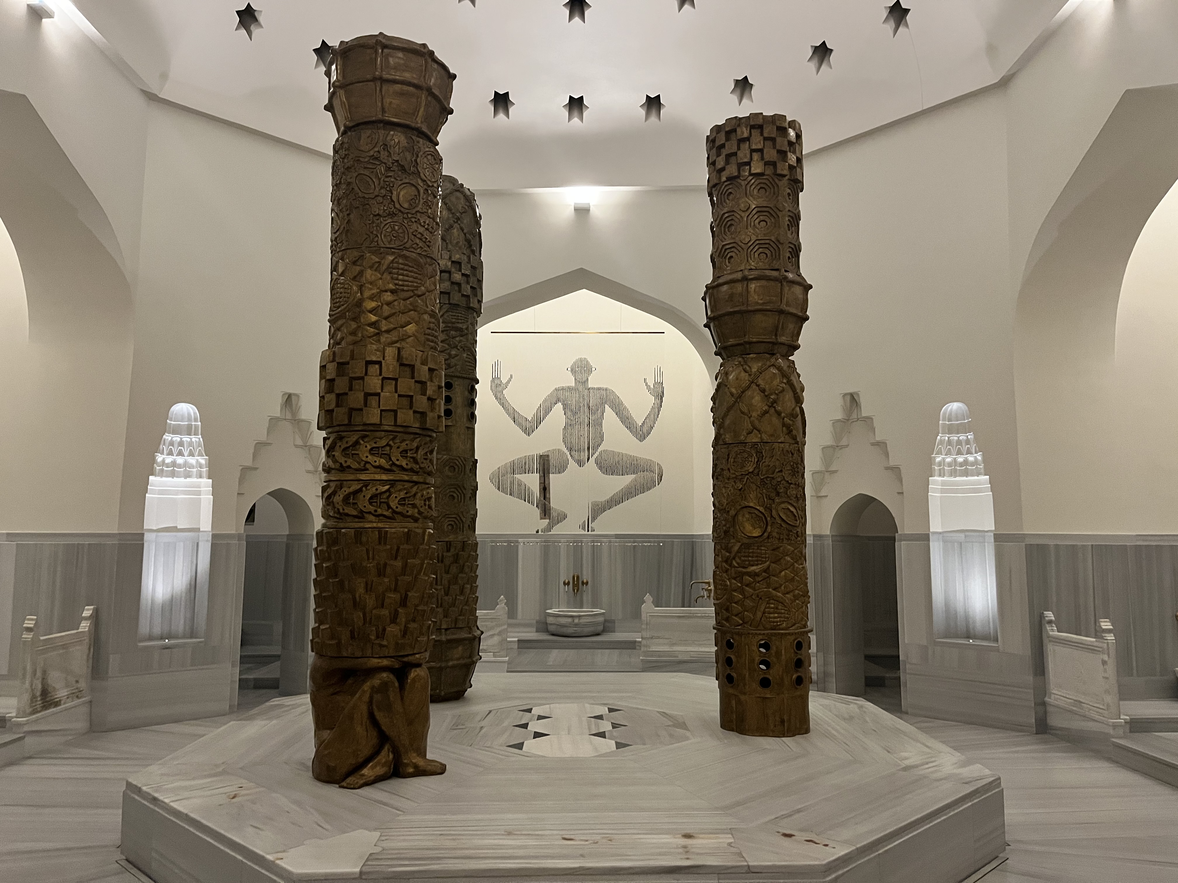 Tectonie 3, 4 and 5 (2021), brass and jesmonite multi-part sculptures by Marion Verboom & Eyes Wide Sees Infinite Lives (2023) multimedia suspension piece by Zoe Paul #2