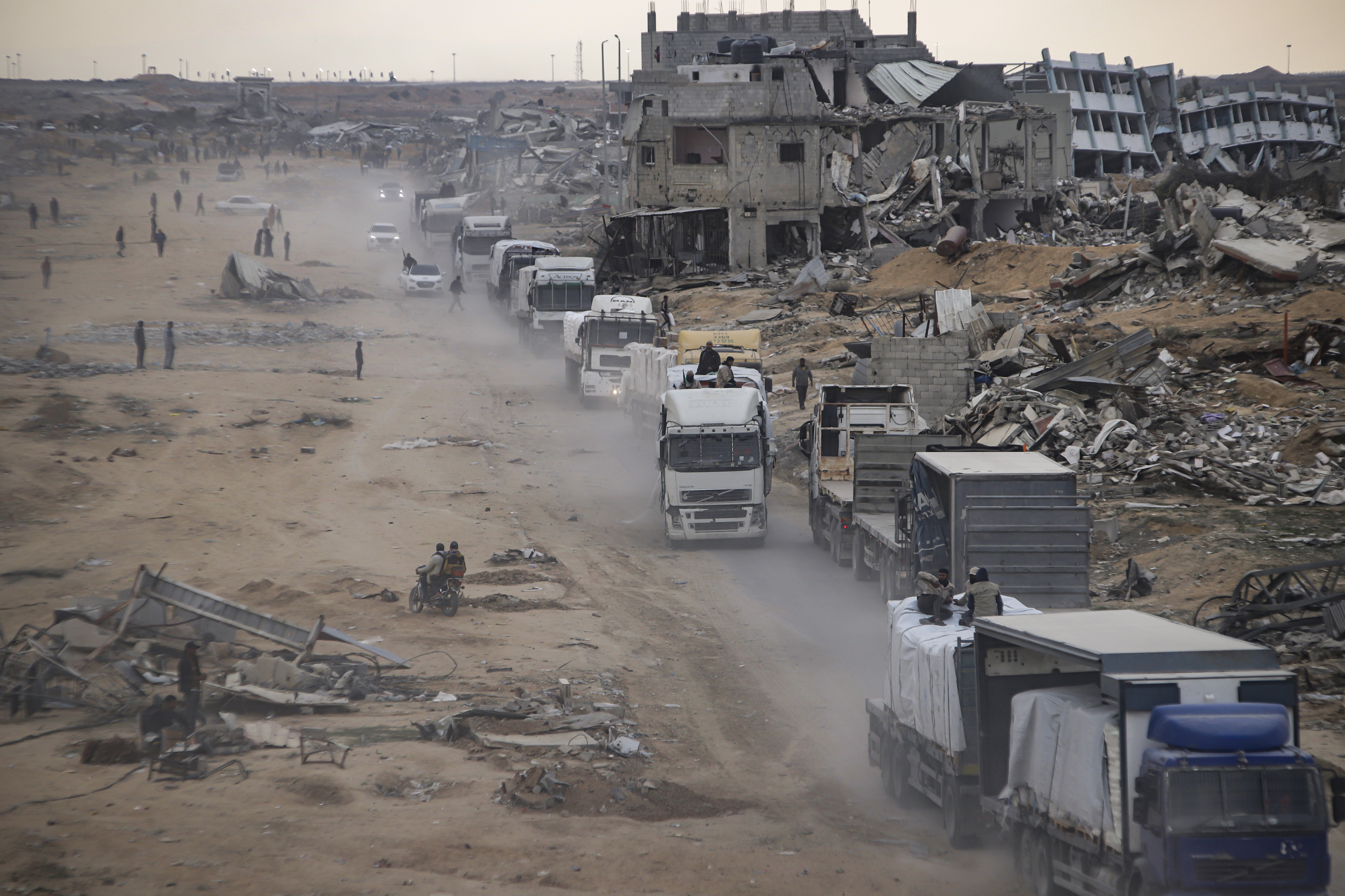 Infrastructure damage in Gaza hinders humanitarian aid distribution