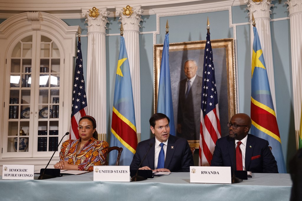 US Secretary of State Marco Rubio speaking alongside Democratic Republic of the Congo Foreign Minister Therese Kayikwamba Wagner (L) and Rwandan Foreign Minister Olivier Nduhungirehe during a Declaration of Principles signing ceremony at the State Department on April 25, 2025 in Washington, [File: Kevin Dietsch/Getty Images/AFP]