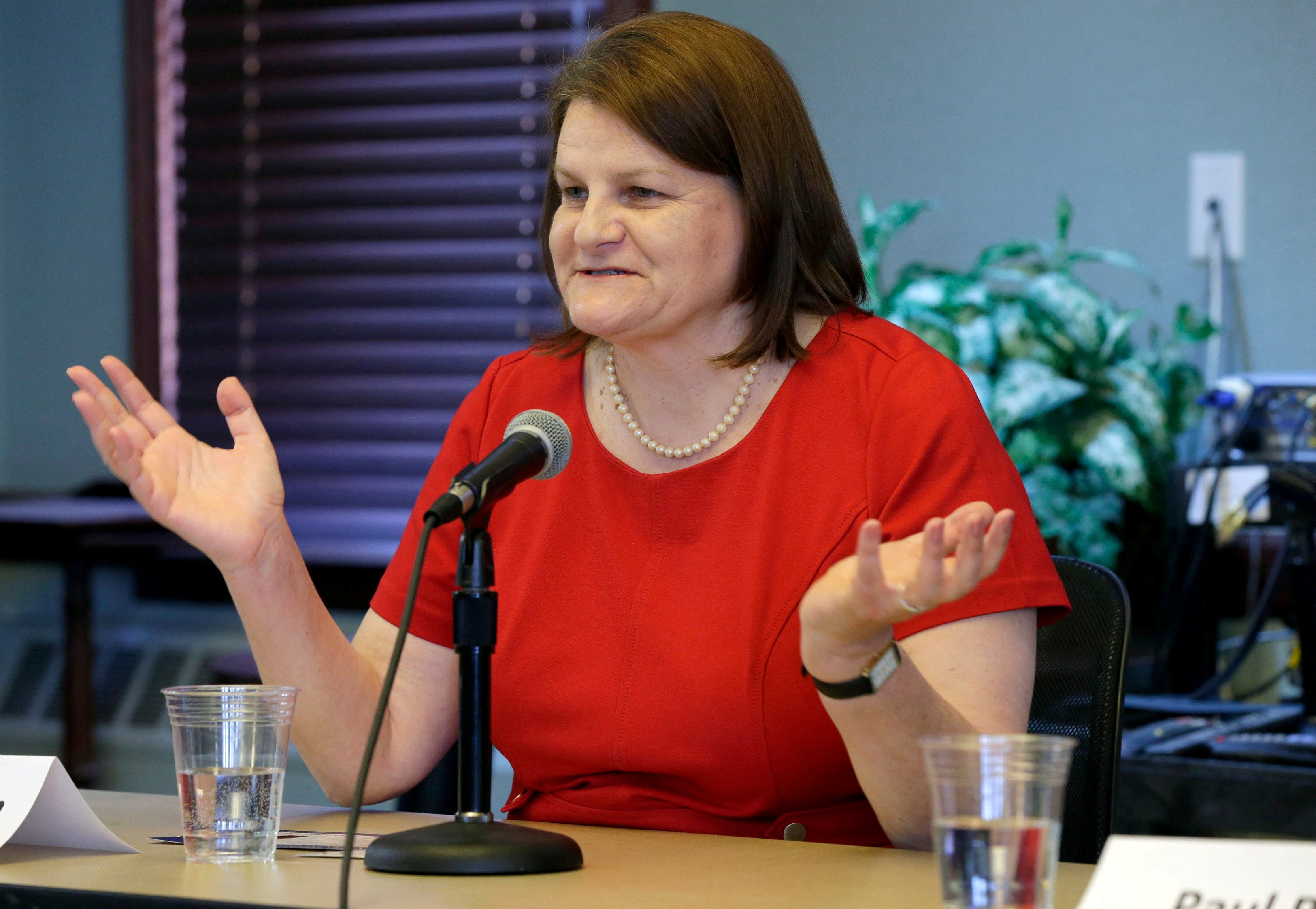 Hannah Dugan speaks as she was seeking election to Milwaukee County Circuit Court during a forum at the Milwaukee Bar Association in Milwaukee, Wisconsin, U.S., March 15, 2016. Mike De Sisti / USA TODAY NETWORK via Imagn Images via REUTERS. THIS IMAGE HAS BEEN SUPPLIED BY A THIRD PARTY. NO RESALES. NO ARCHIVES. MANDATORY CREDIT