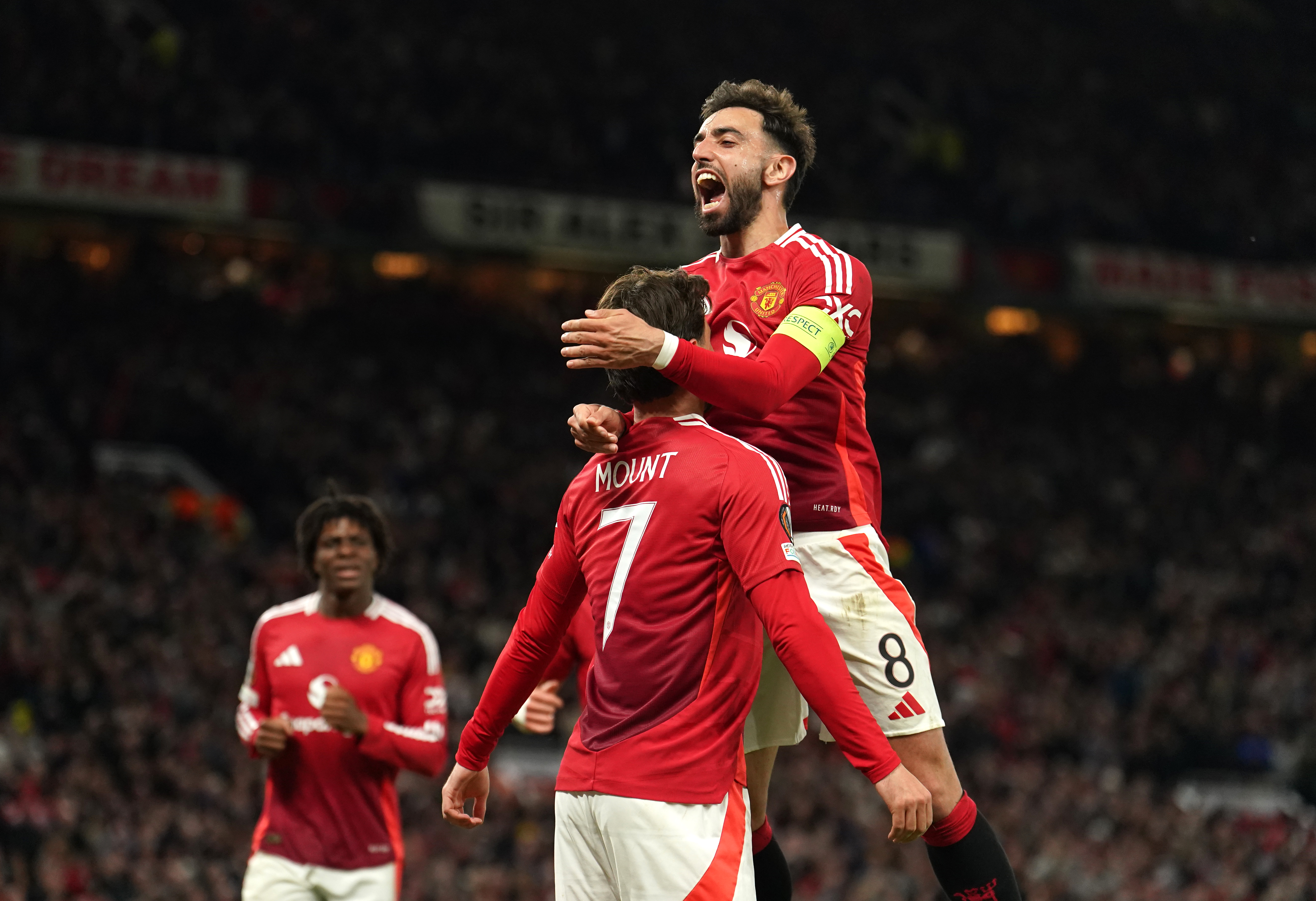 Manchester United captain Bruno Fernandes celebrates