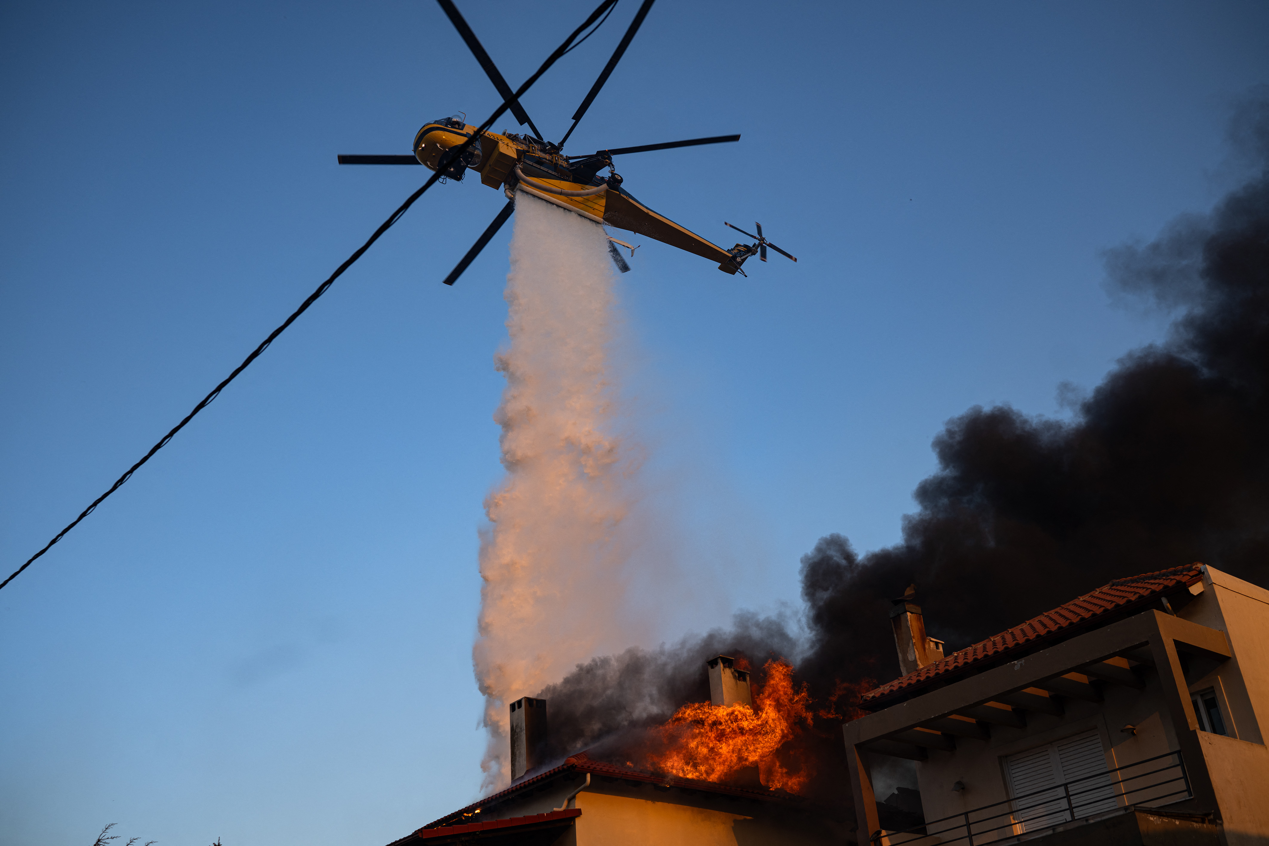 Greece battles major wildfires amid persistant heatwave