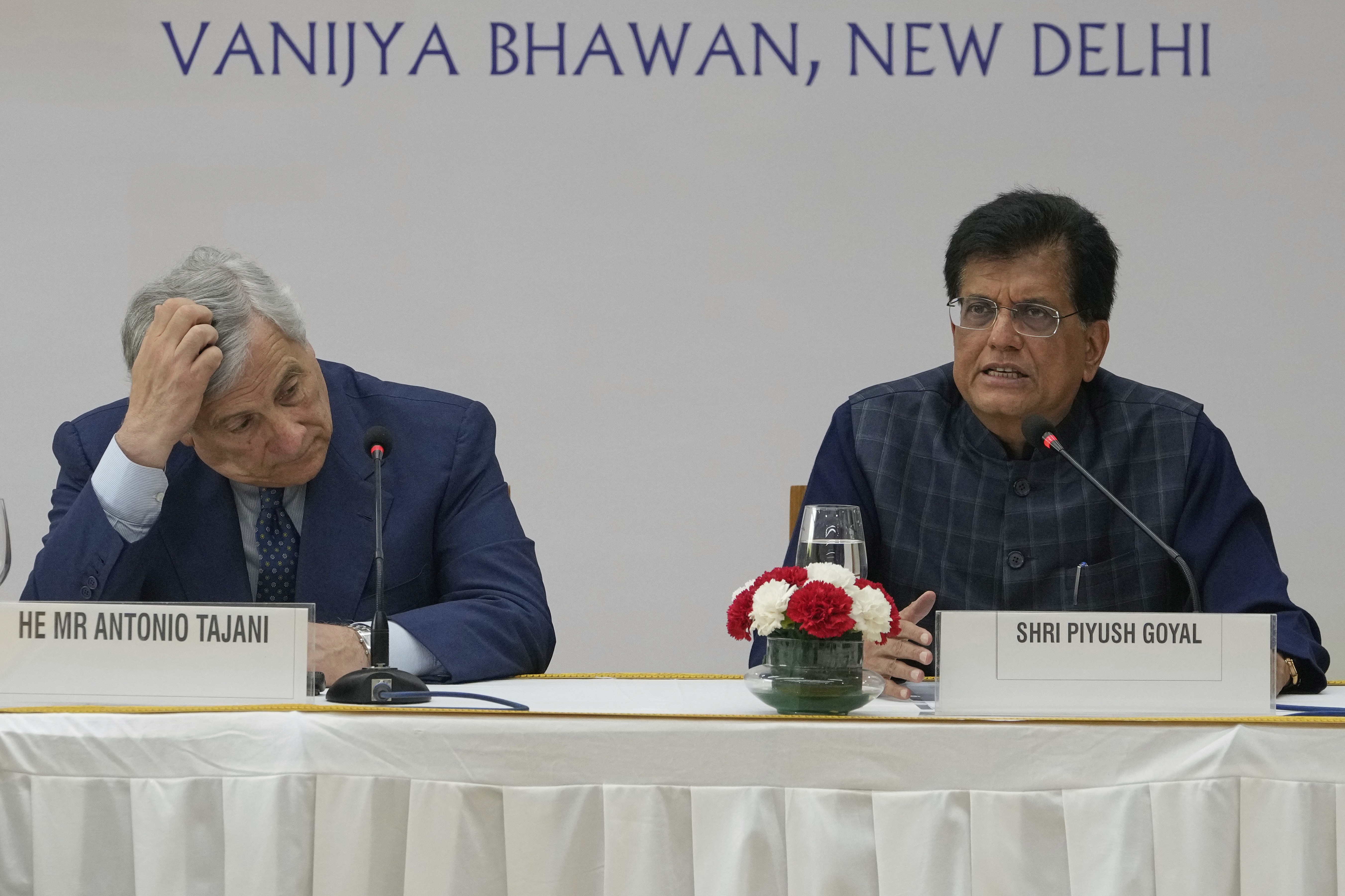 Indian Minister for Commerce & Industry Piyush Goyal, right, and Deputy Prime Minister and Minister for Foreign Affairs of Italy Antonio Tajani attend a news conference after their meeting in New Delhi, India, Friday, April11, 2025. (AP Photo/Manish Swarup)