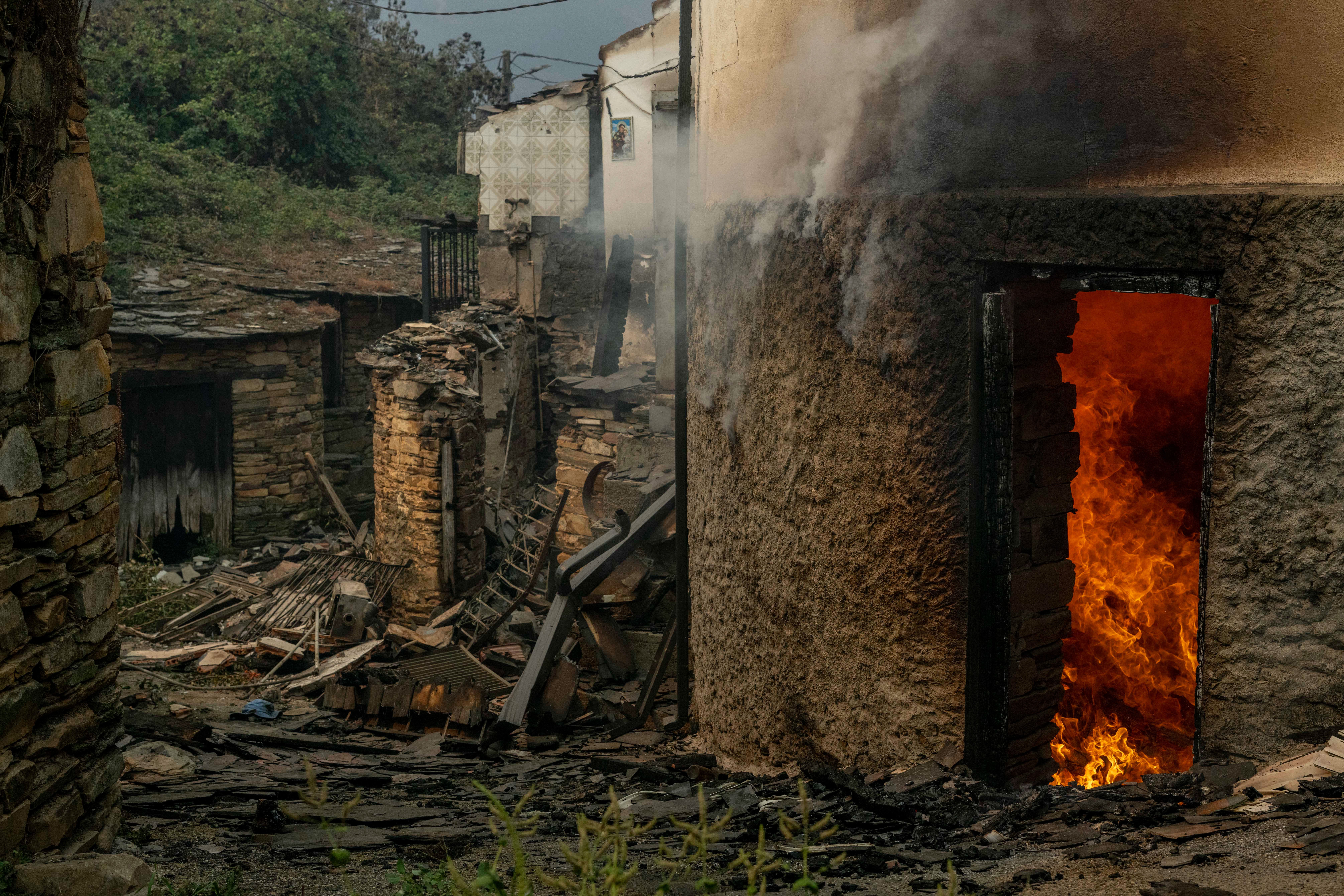 Firefighting efforts continue in Spain's Galicia