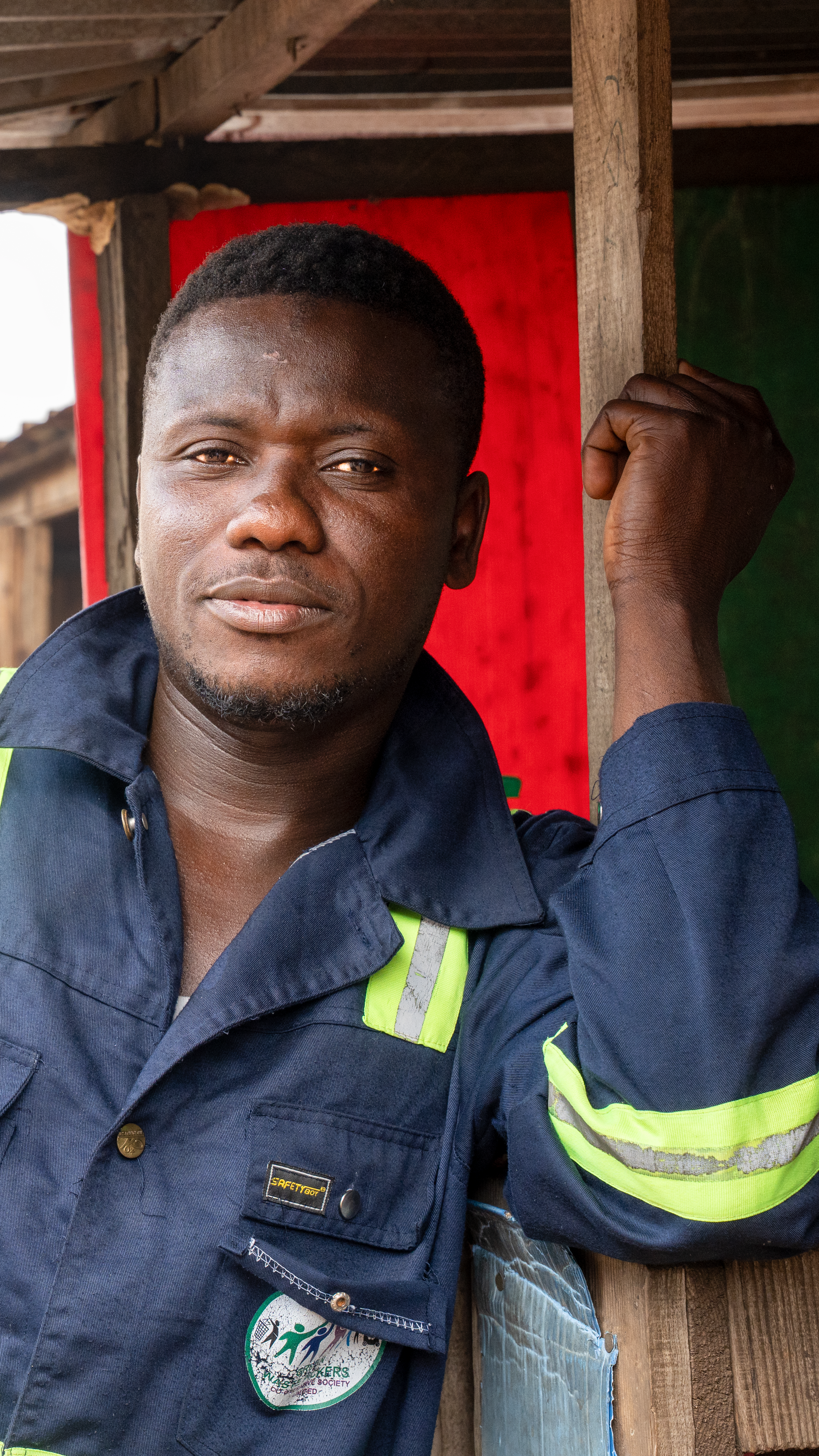 Johnson Doe heads a landfill association of waste picker workers in Accra [Costanza Gambarini/SourceMaterial]