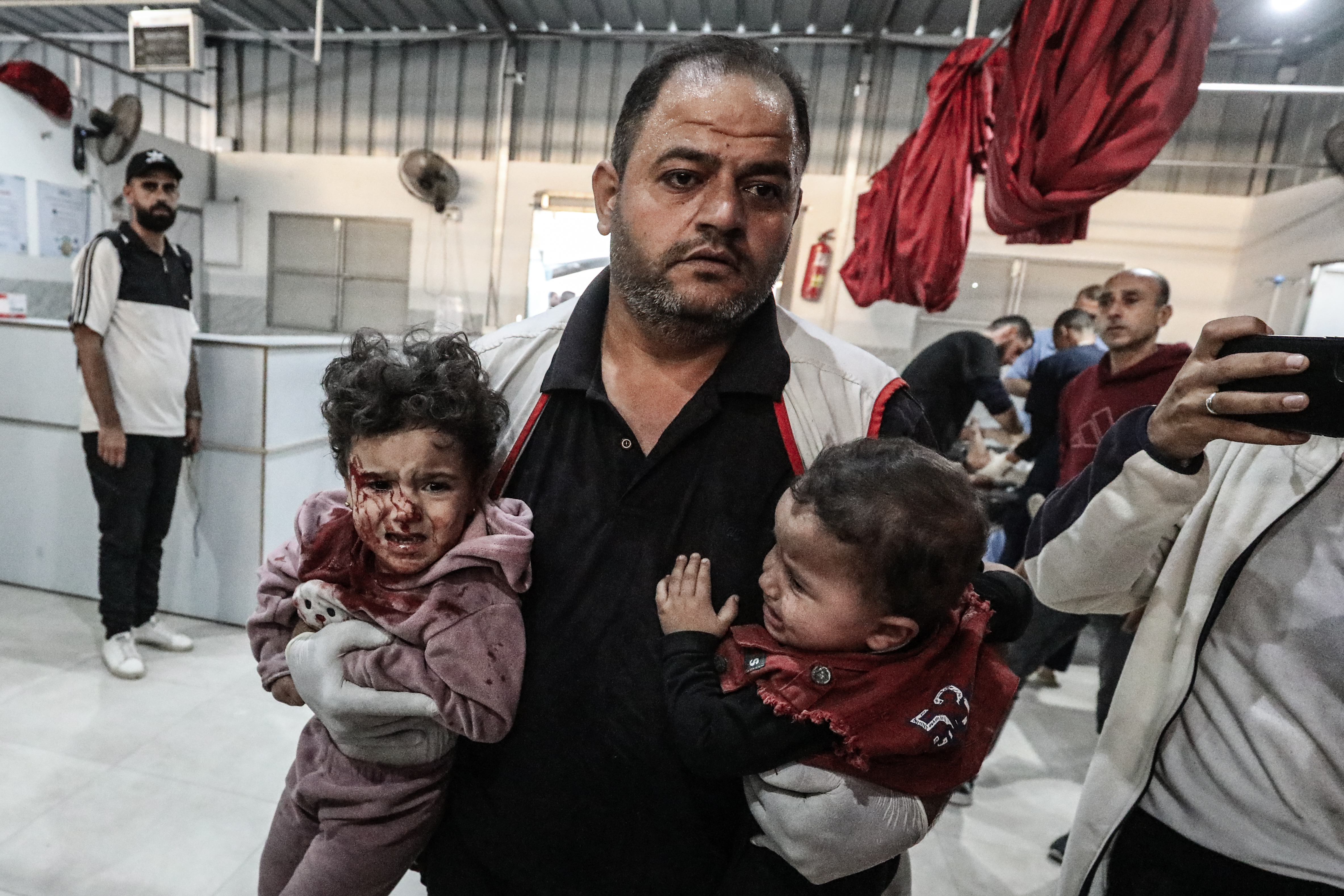 Israeli army violates ceasefire by targeting building in Nuseirat