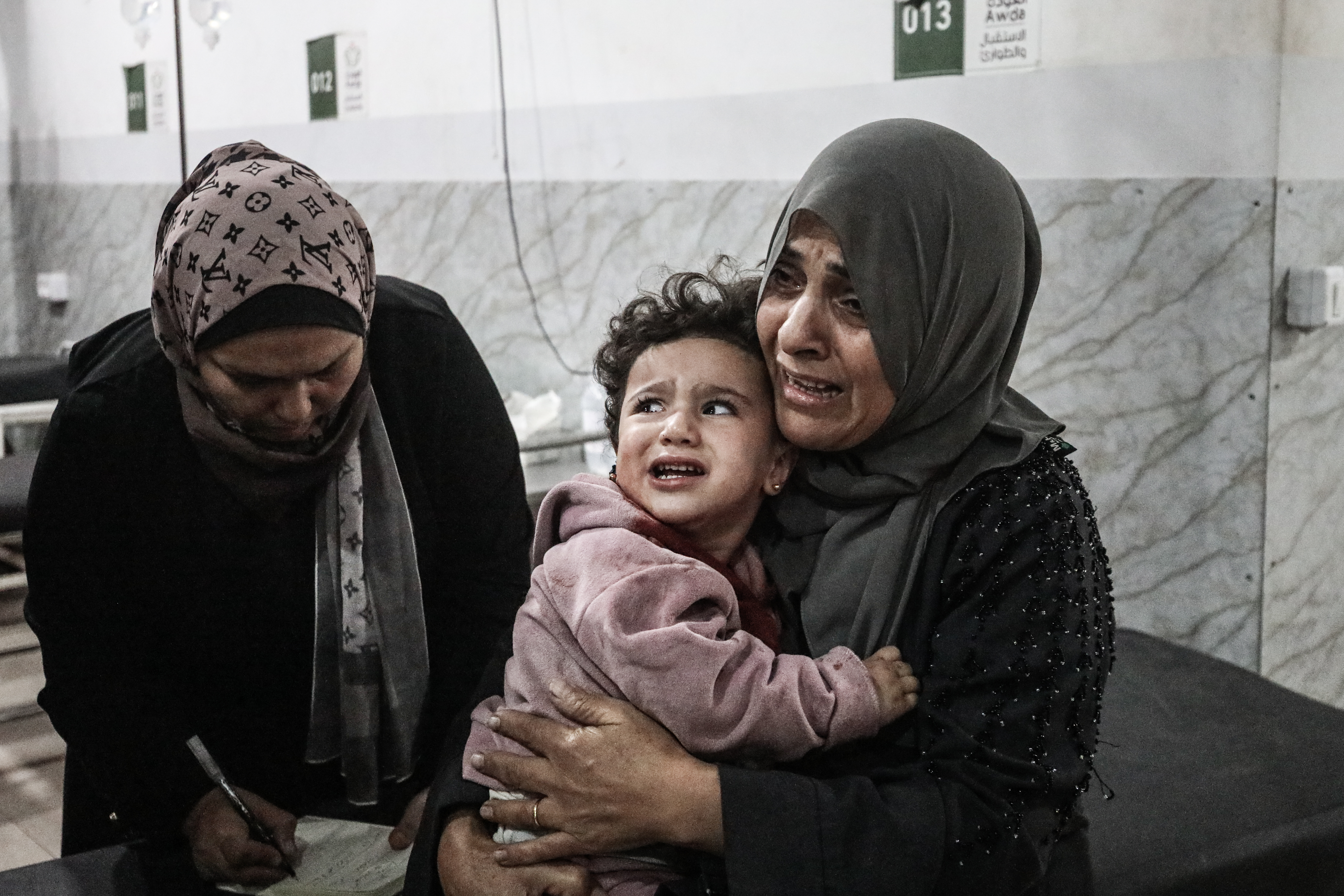 Israeli army violates ceasefire by targeting building in Nuseirat