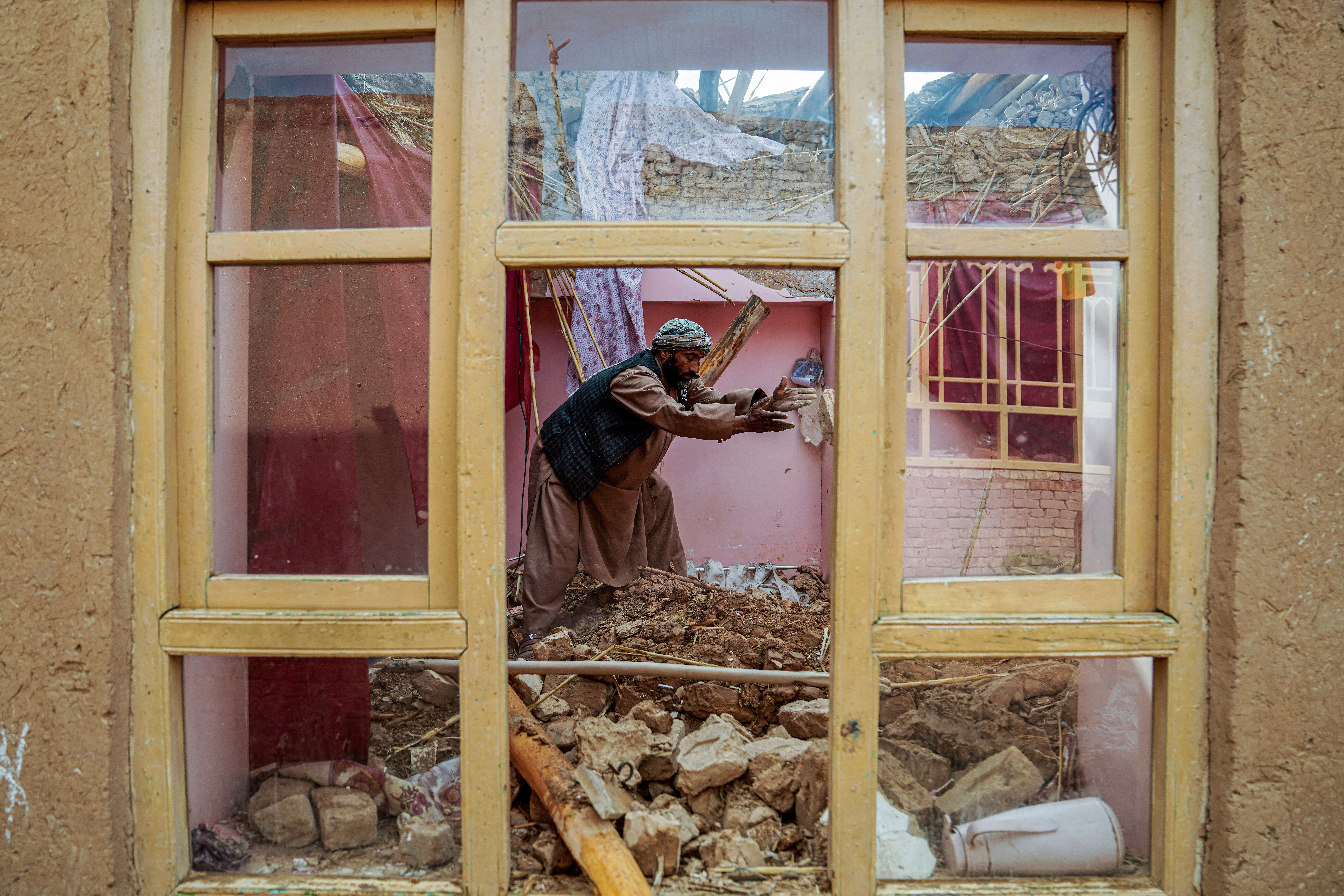 Afghan earthquake survivors face winter cold after deadly quakes