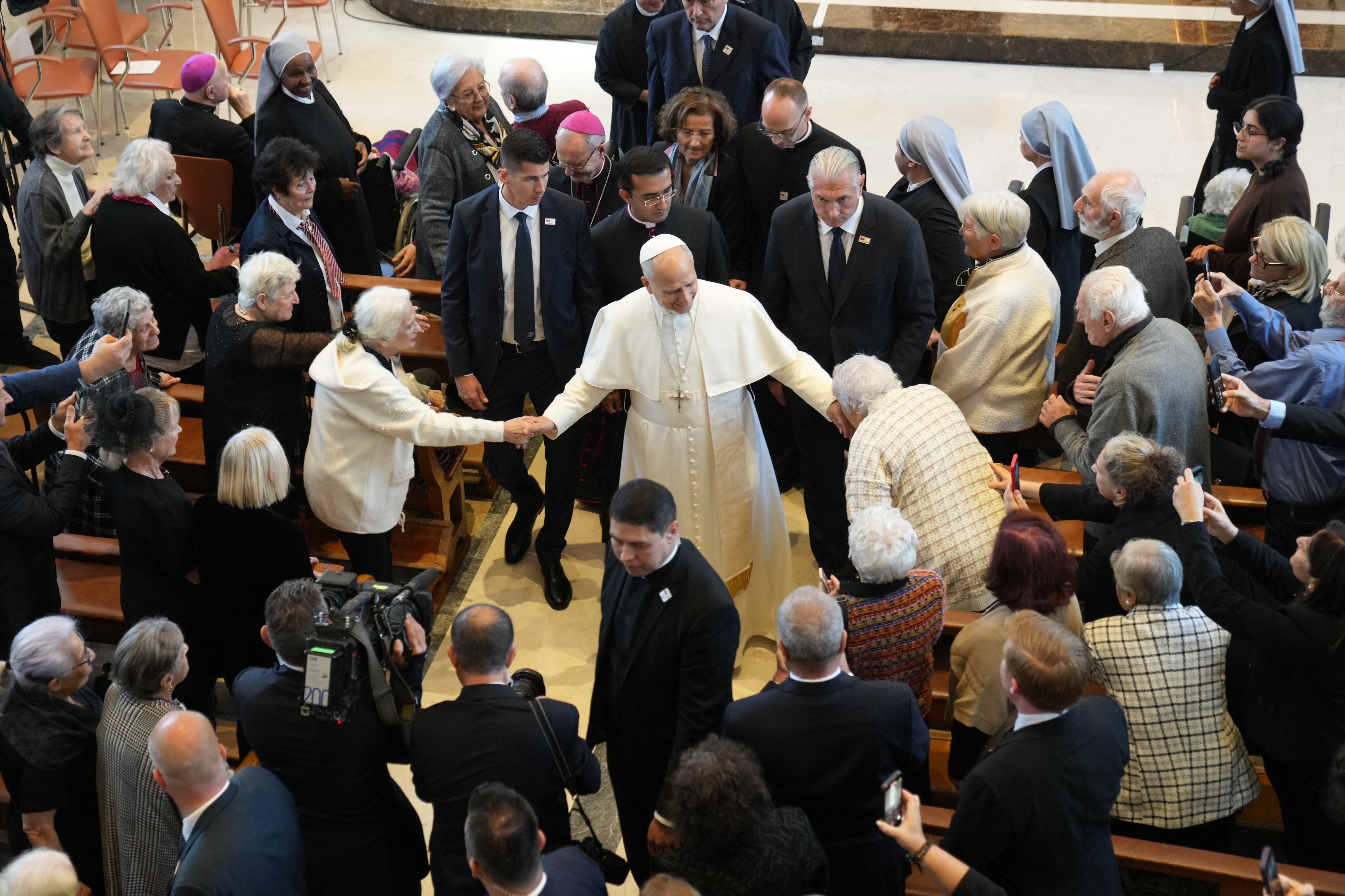 Pope Leo XIV begins Turkey visit with prayers and unity message