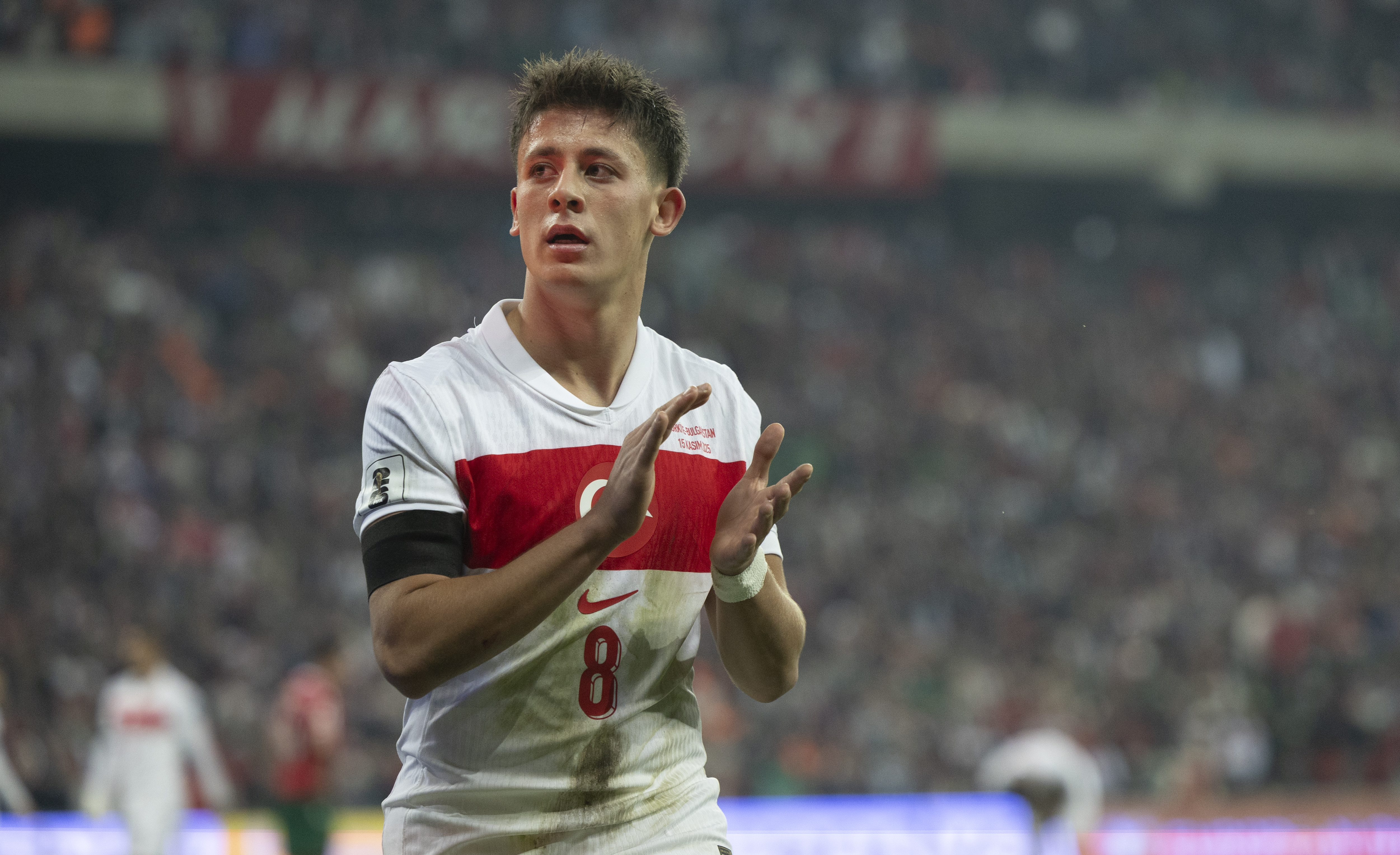 epa12528242 Arda Guler (L) of Turkey gestures during the FIFA World Cup 26 UEFA qualifier between Turkey and Bulgaria in Bursa, Turkey, 15 November 2025. EPA/TOLGA BOZOGLU