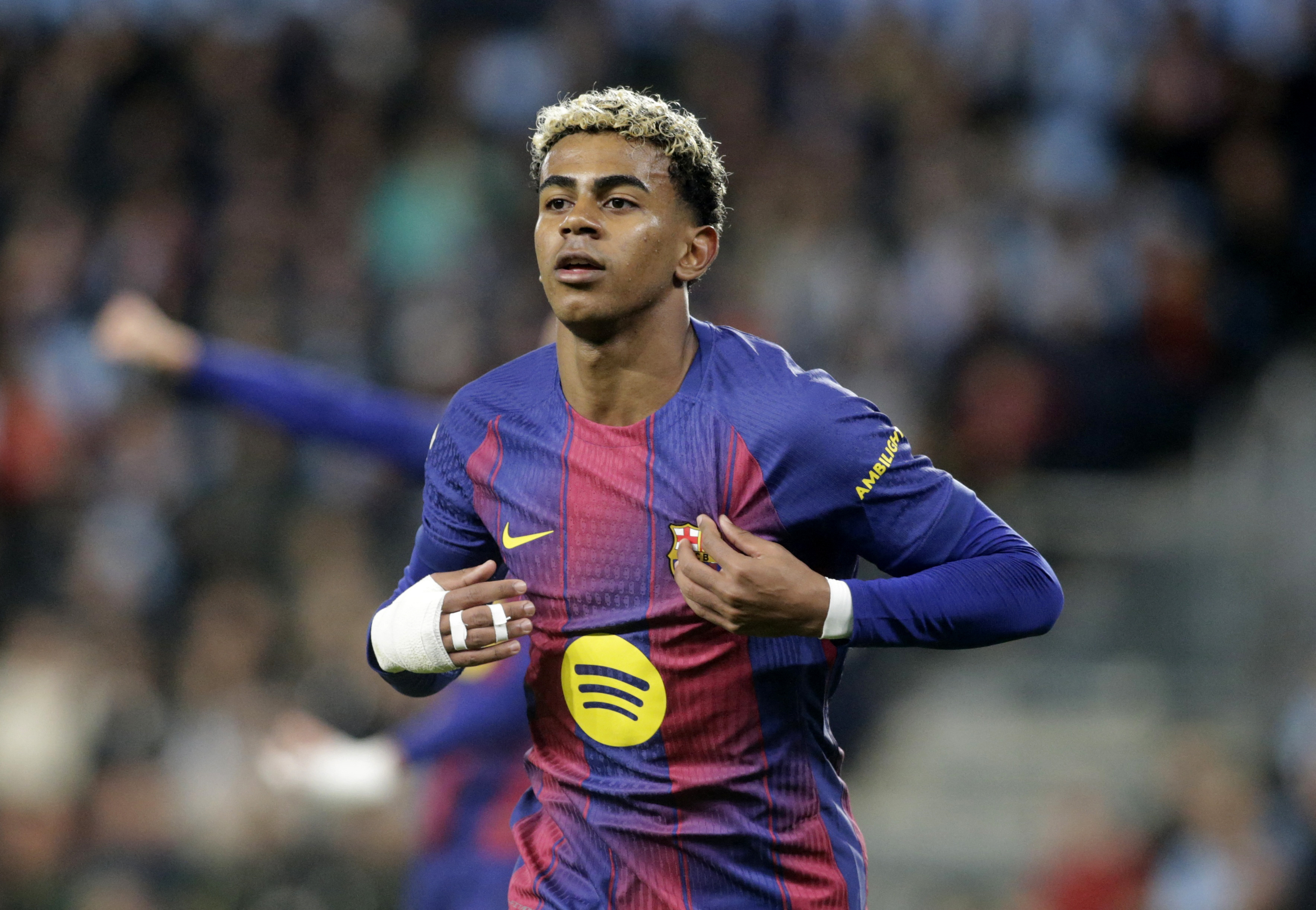 Soccer Football - LaLiga - Celta Vigo v FC Barcelona - Estadio de Balaidos, Vigo, Spain - November 9, 2025 FC Barcelona's Lamine Yamal celebrates scoring their third goal REUTERS/Miguel Vidal