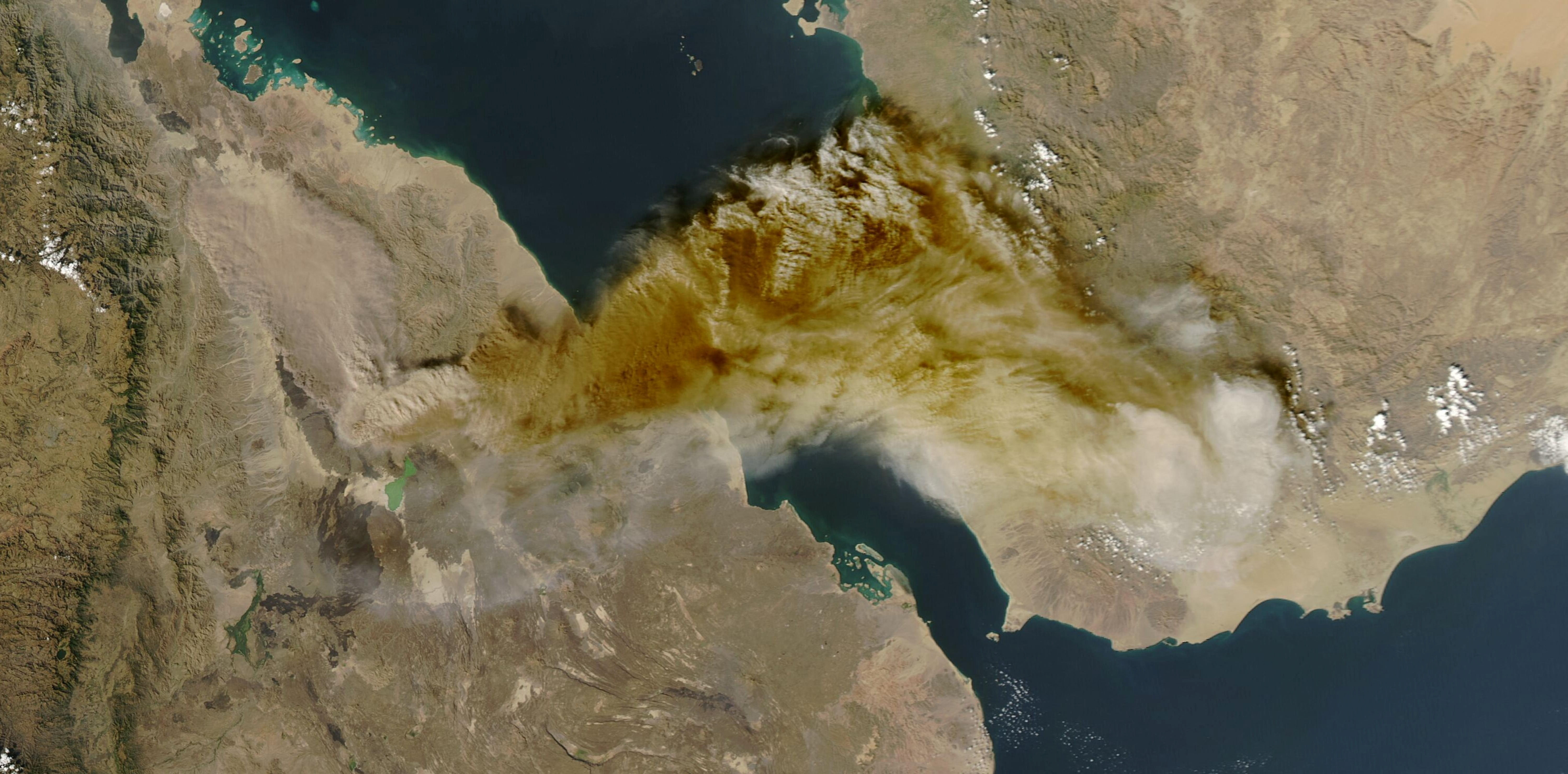 A satellite image shows ash rising from the eruption of the Hayli Gubbi volcano in Ethiopia as it drifts over the Red Sea, November 23, 2025. NASA/Handout via REUTERS THIS IMAGE HAS BEEN SUPPLIED BY A THIRD PARTY. MANDATORY CREDIT. EDITORIAL USE ONLY.