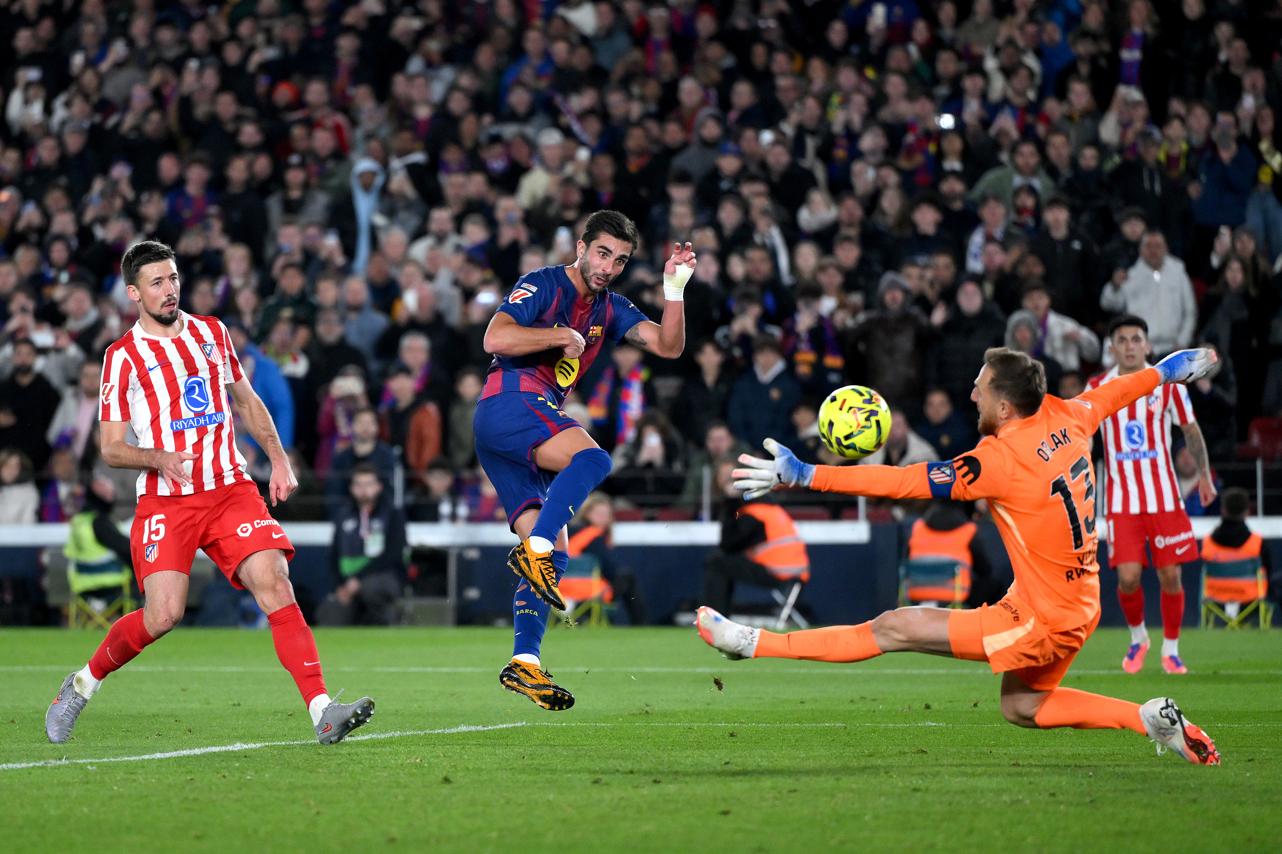 BARCELONA, SPAIN - DECEMBER 02: Ferran Torres of FC Barcelona scores his team's third goal during the LaLiga EA Sports match between FC Barcelona and Atletico de Madrid at Spotify Camp Nou on December 02, 2025 in Barcelona, Spain. (Photo by David Ramos/Getty Images)