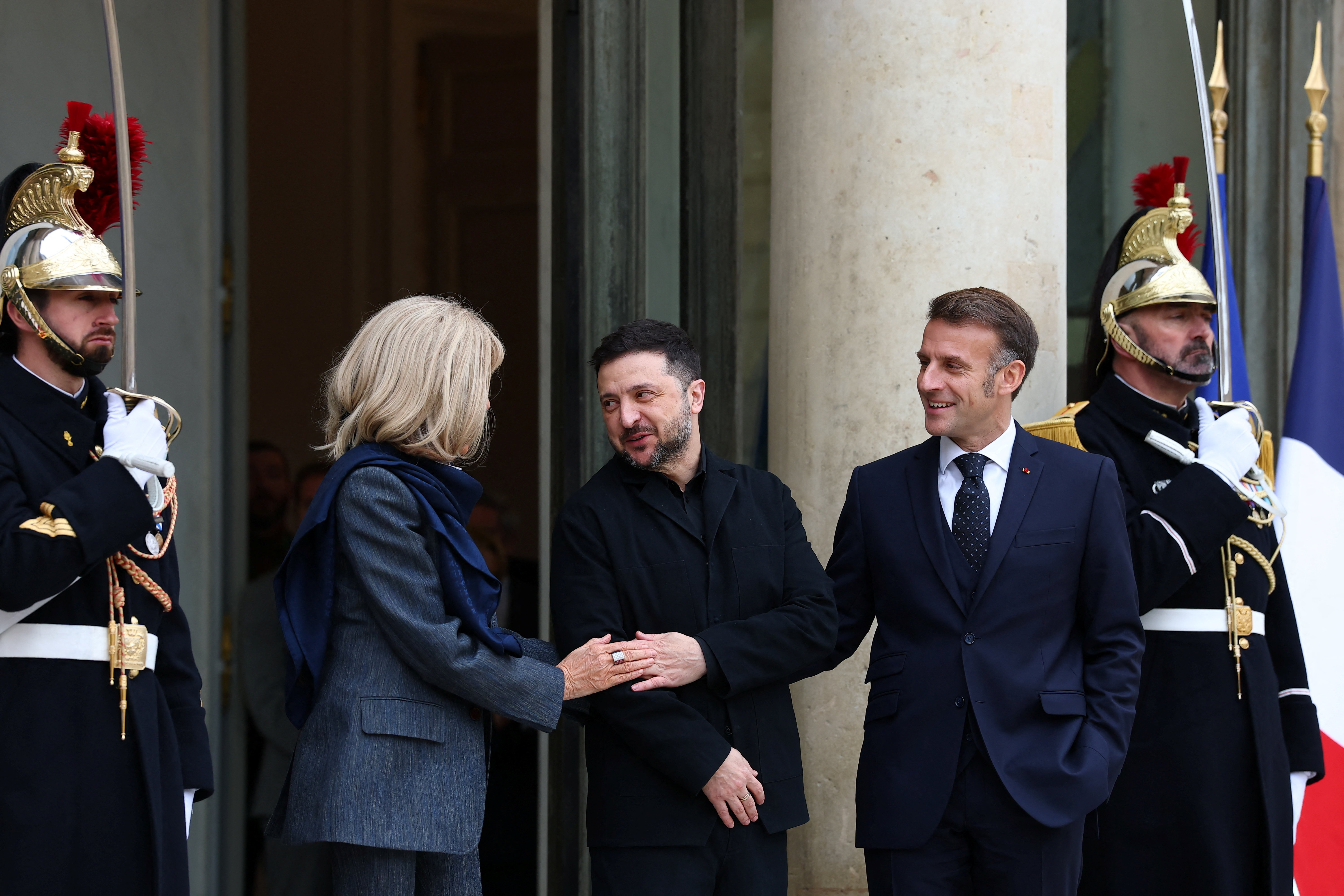 French President Emmanuel Macron and Ukrainian President Volodymyr Zelenskyy in Paris