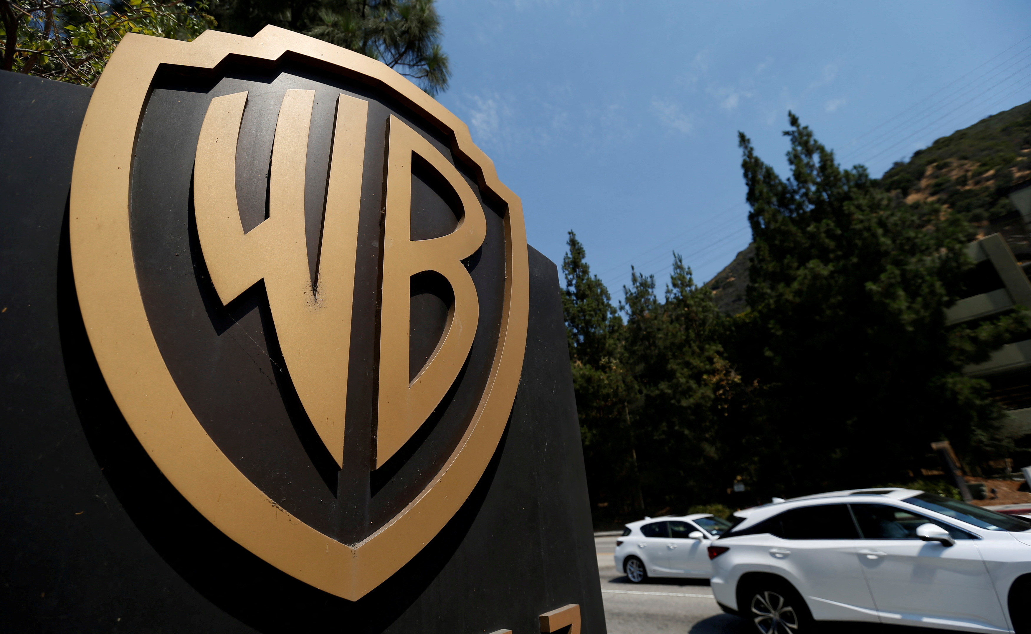 Investors have until Jan. 21 to accept Paramount's offer [File: Mario Anzuoni/Reuters]