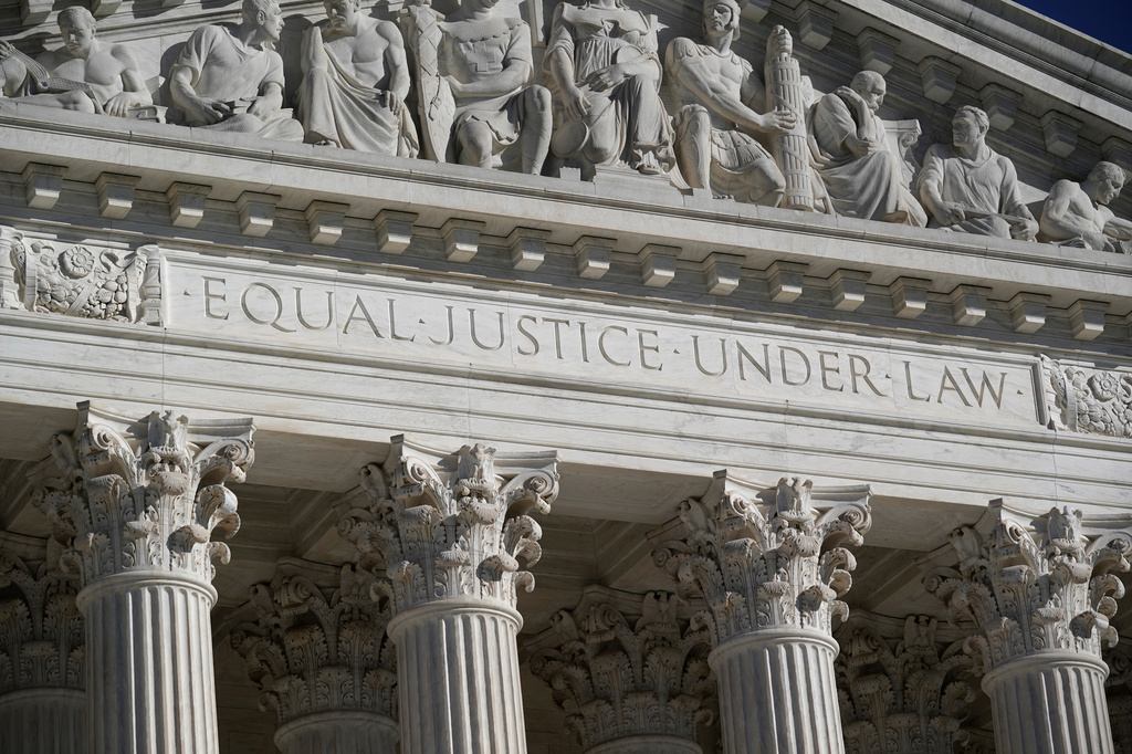 the outside of the US Supreme Court