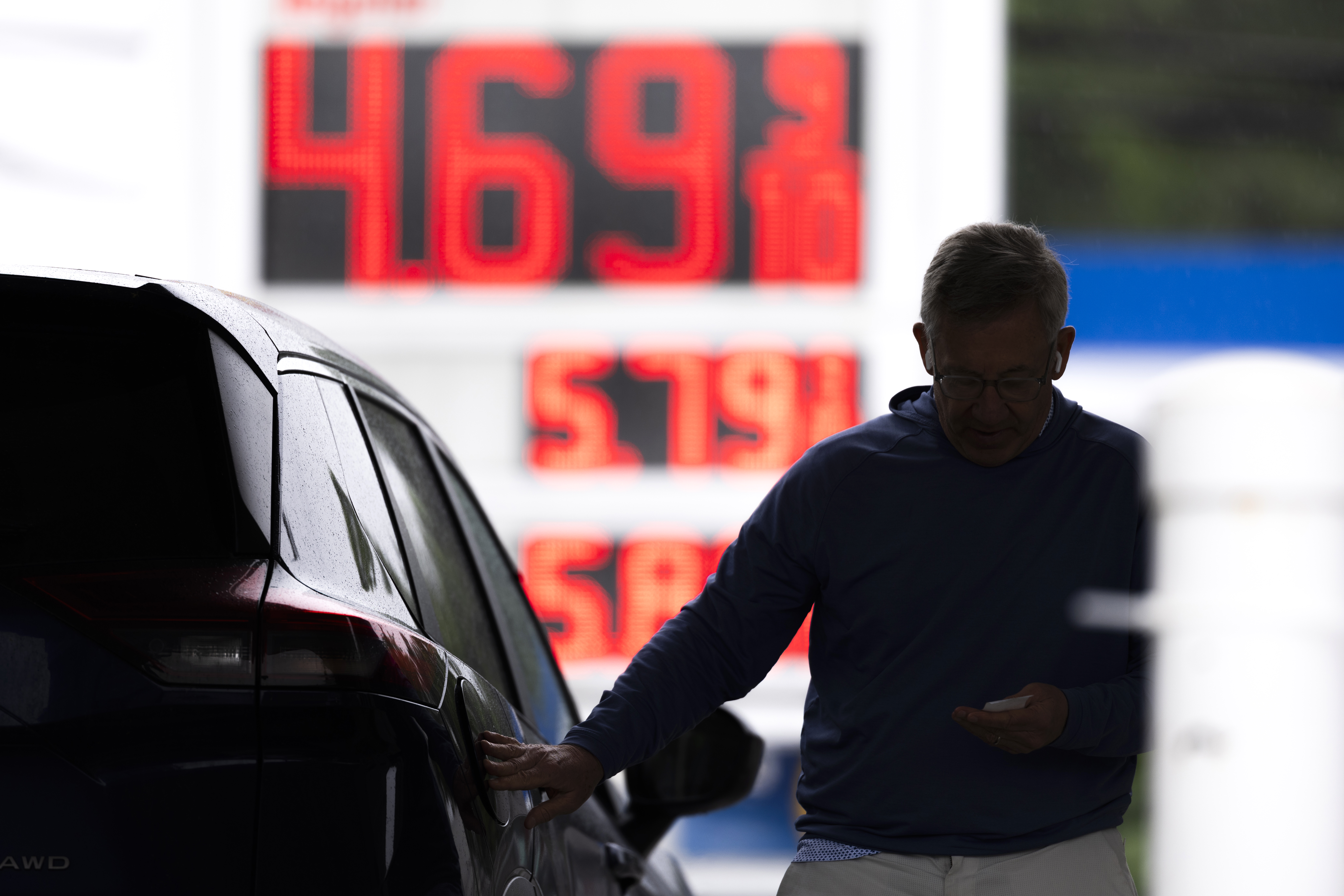 Fuel prices are displayed outside a gas station in Washington, DC, USA, 22 May 2026. Average US gasoline prices rose above 4.50 US dollars per gallon, according to the American Automobile Association, as the Iran war and seasonal travel demand pushed fuel costs higher ahead of the Memorial Day weekend. EPA/JIM LO SCALZO