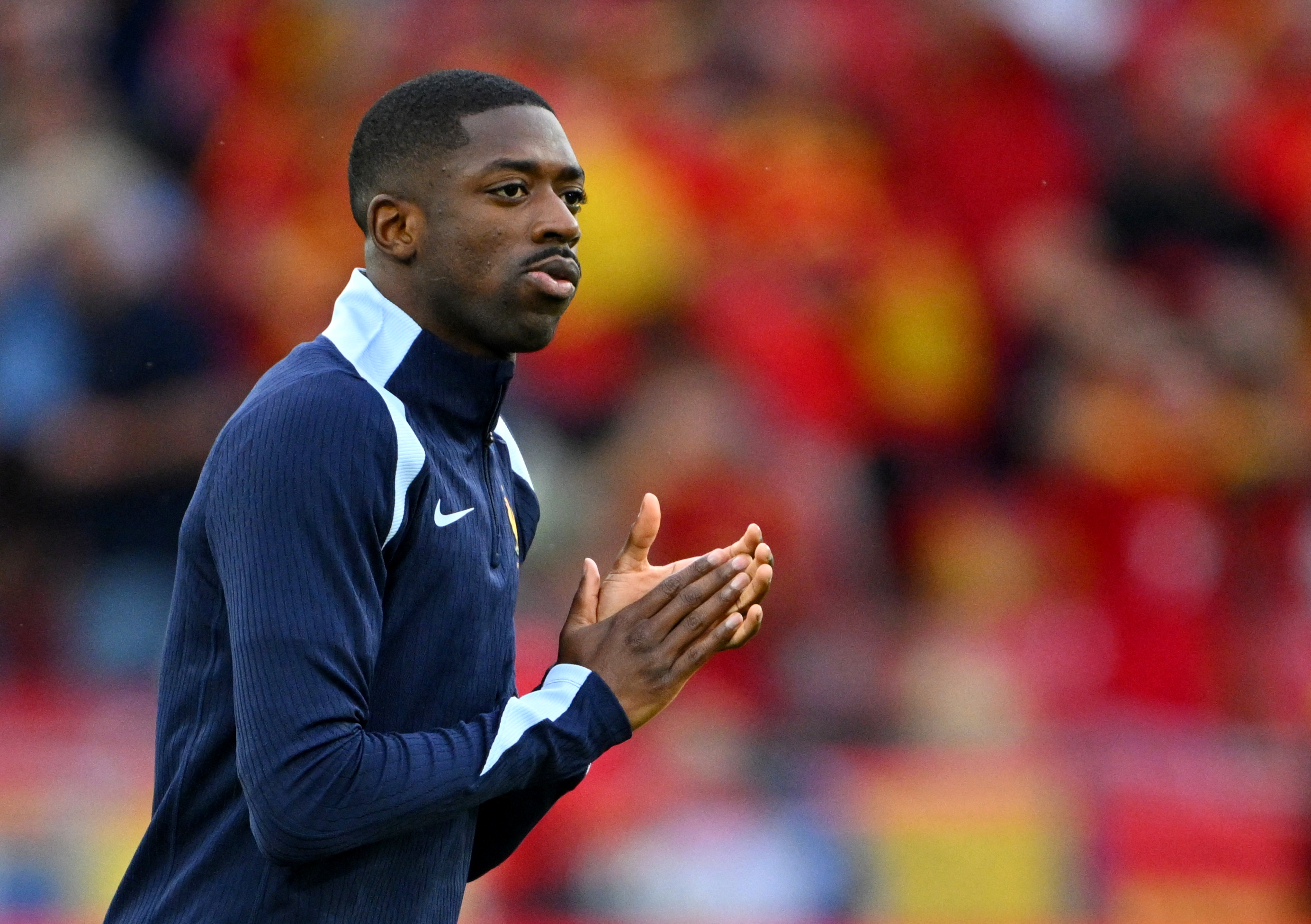 Ousmane Dembele warming-up