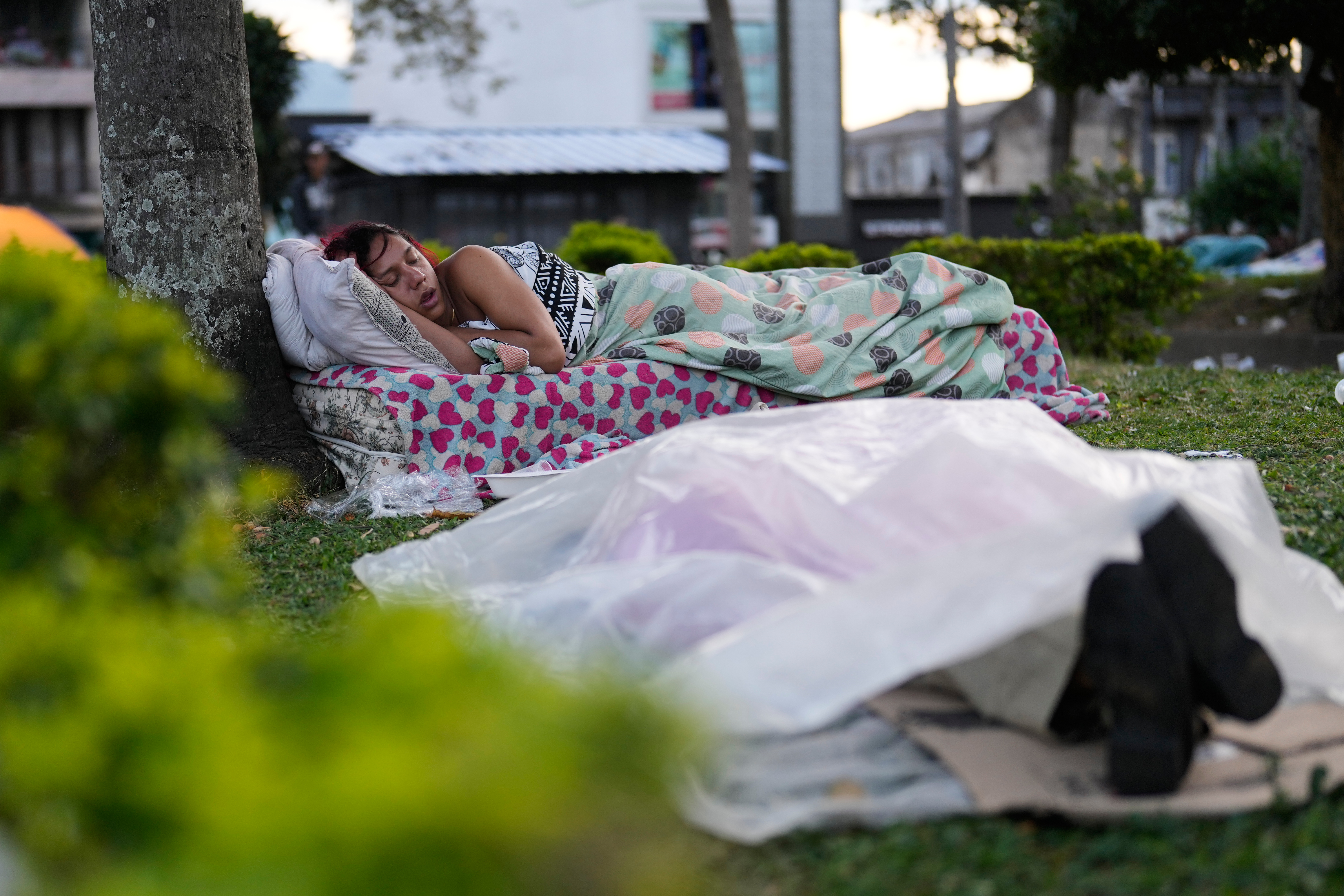 Hope fades as teams dig for survivors in Colombia earthquake