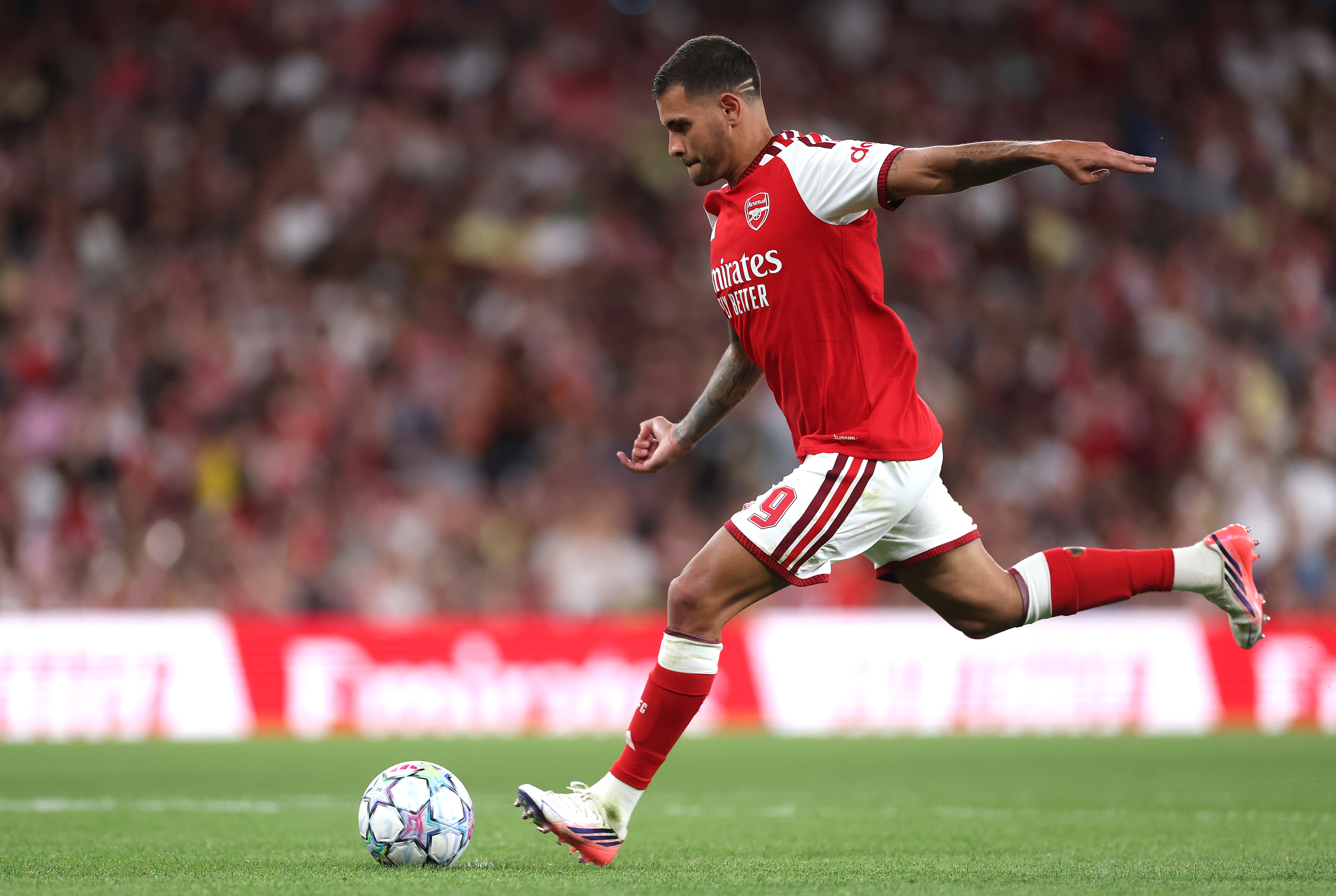 LONDON, ENGLAND - AUGUST 12: Bruno Guimaraes of Arsenal during the pre-season friendly match between Arsenal FC and Como Calcio at Emirates Stadium on August 12, 2026 in London, England. (Photo by Alex Pantling/Getty Images)