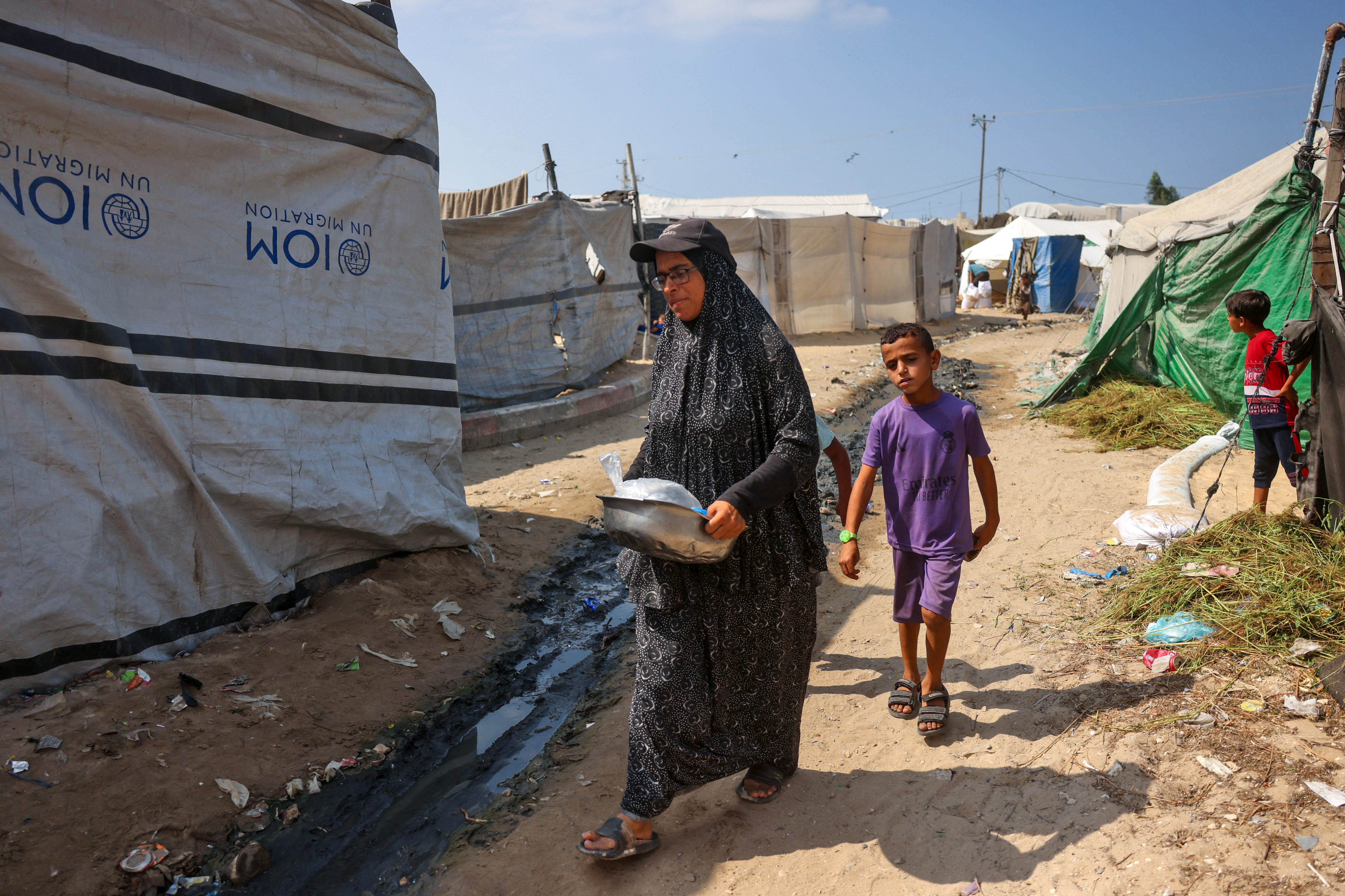 Gaza mothers endure endless lines as famine fears persist
