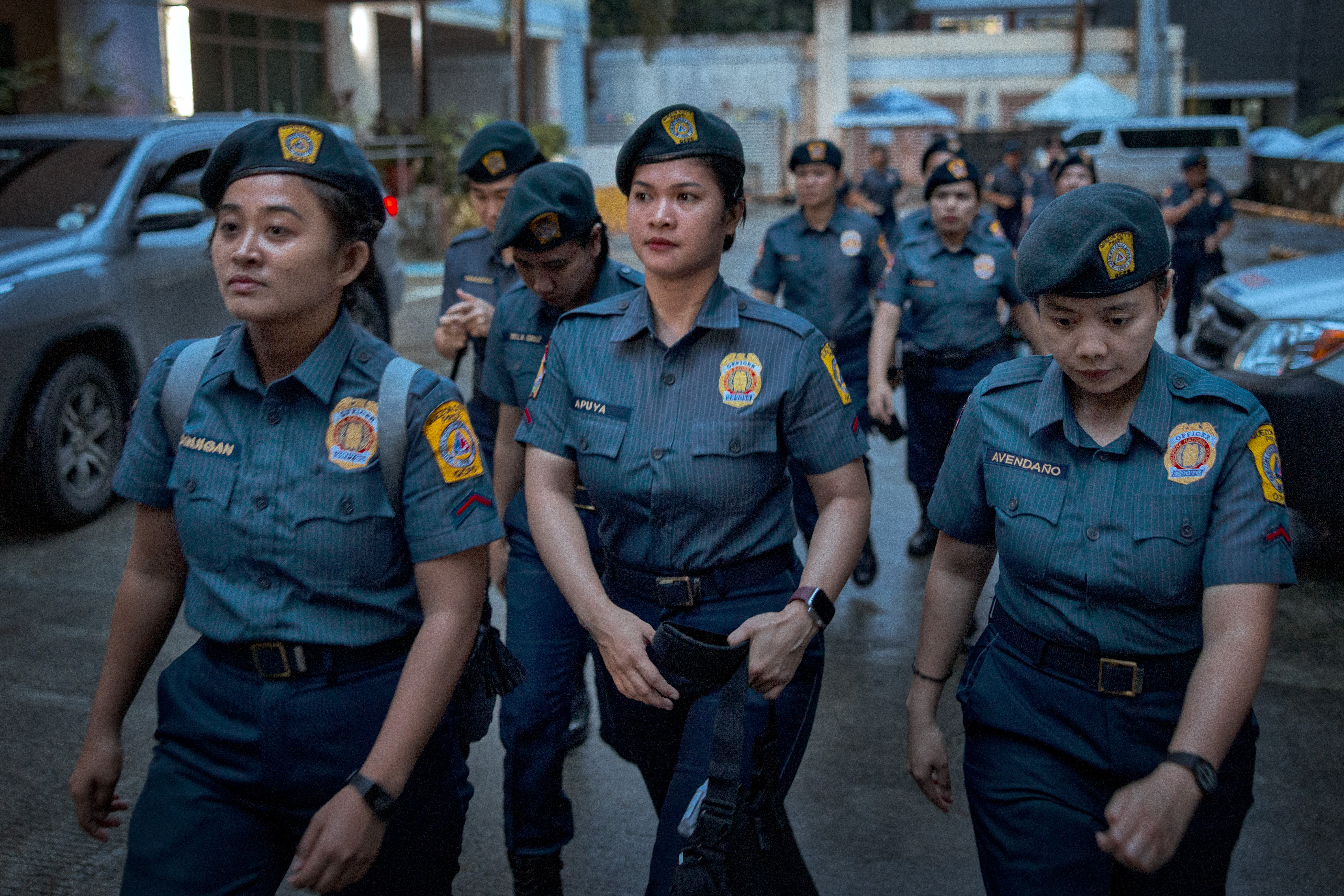 QUEZON CITY, PHILIPPINES - SEPTEMBER 04: Police officers are deployed outside the Quezon City Hall of Justice, in anticipation for a possible visit of Vice President Sara Duterte after an arrest warrant was issued against her, on September 04, 2026 in Quezon City, Philippines. Duterte faces three counts of grave threats over remarks directed at President Ferdinand Marcos Jr. and two of his allies. (Photo by Ezra Acayan/Getty Images)